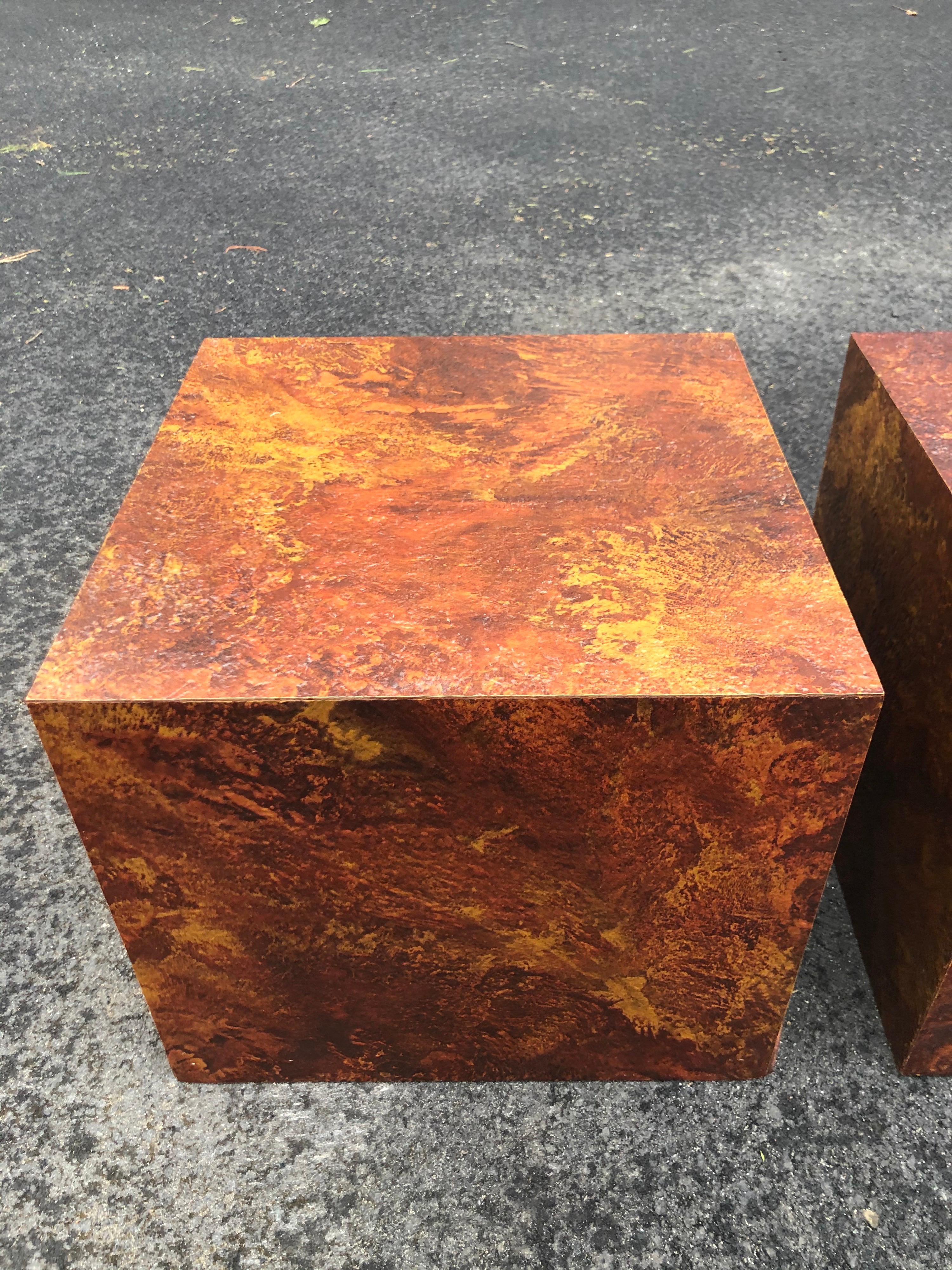 Pair of Mid-Century Modern Cube Tables in the Style of Paul Evans For Sale 9