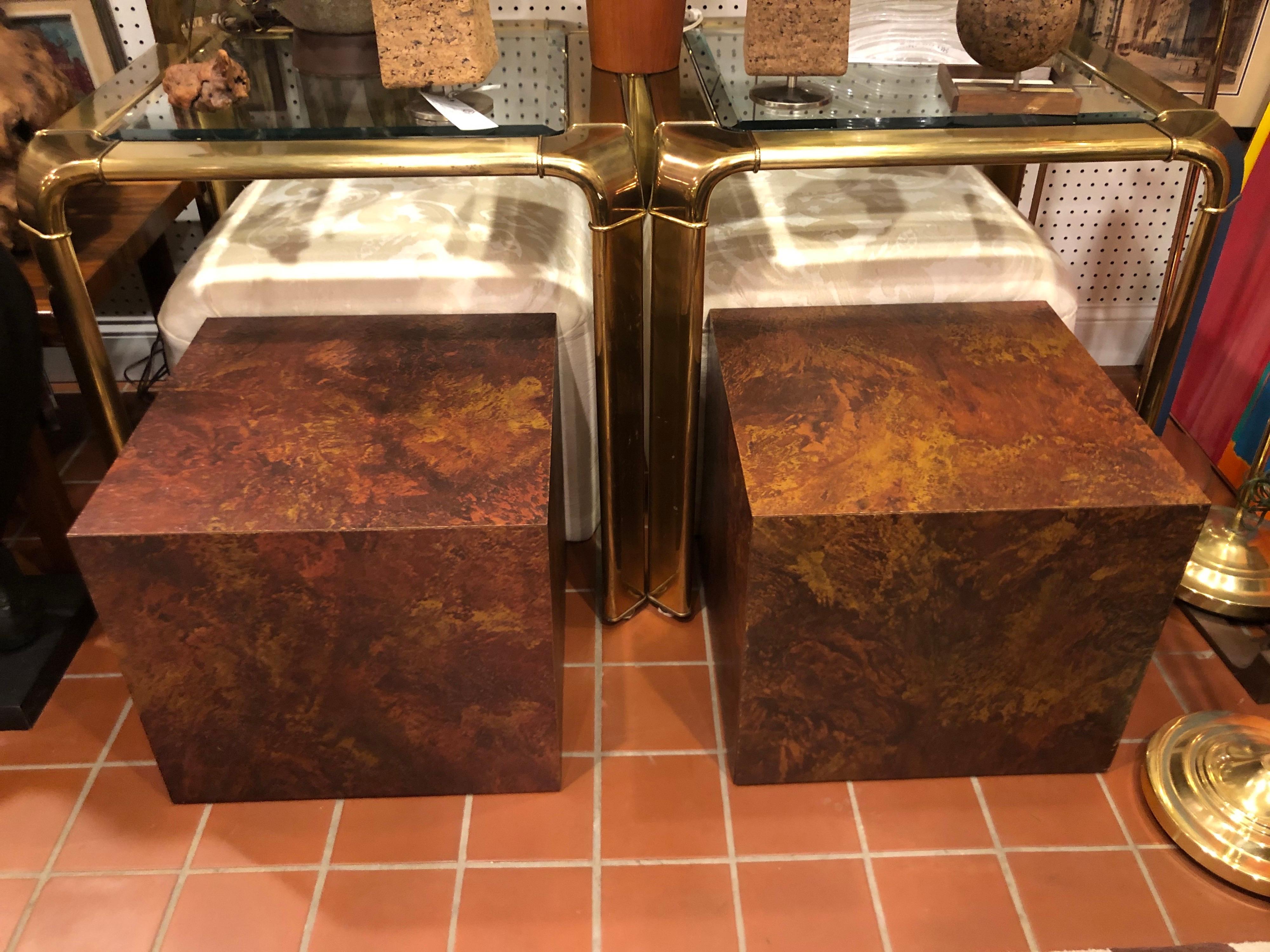 Pair of Mid-Century Modern Cube Tables in the Style of Paul Evans For Sale 14