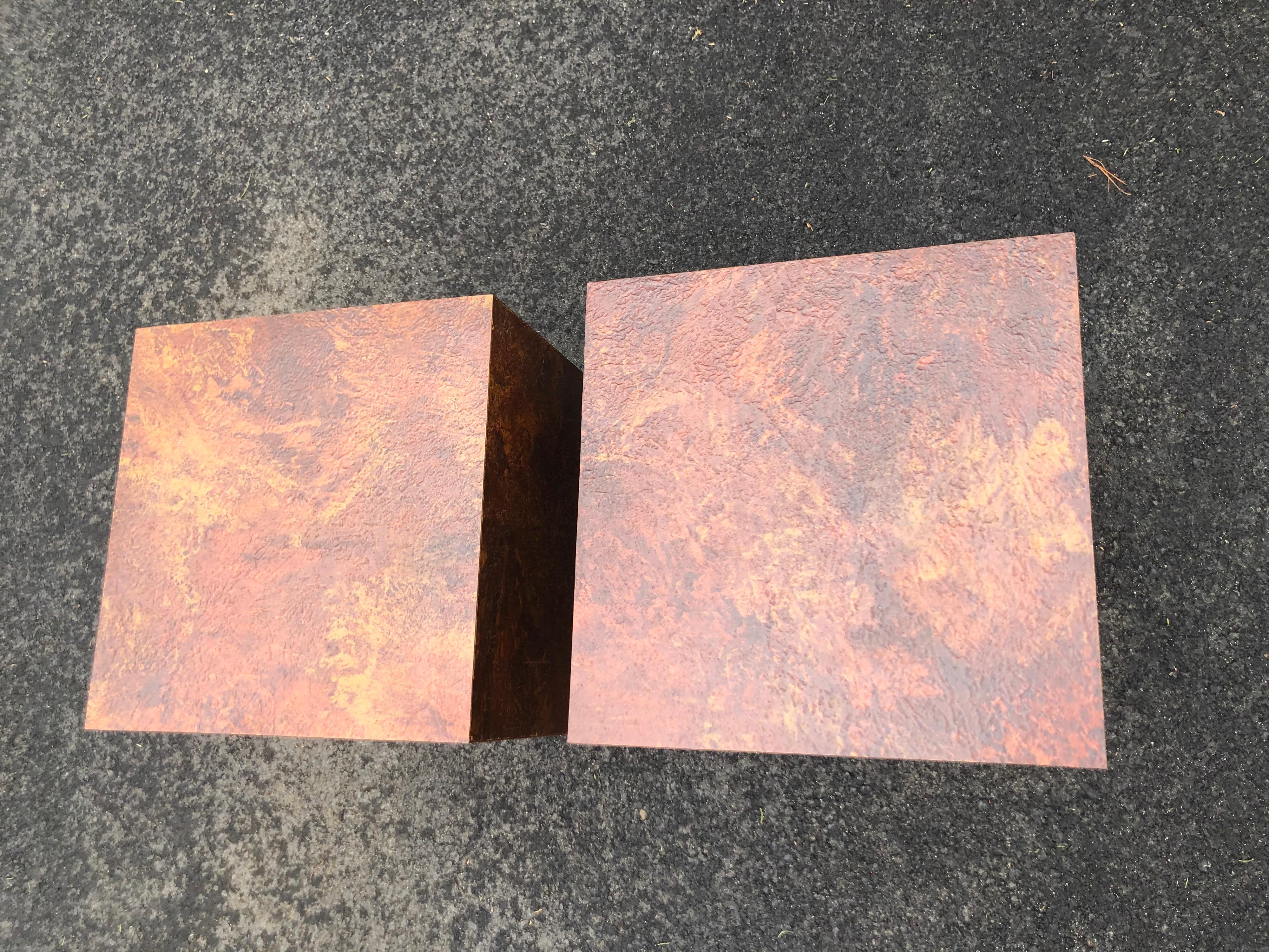 Pair of Mid-Century Modern Cube Tables in the Style of Paul Evans For Sale 2