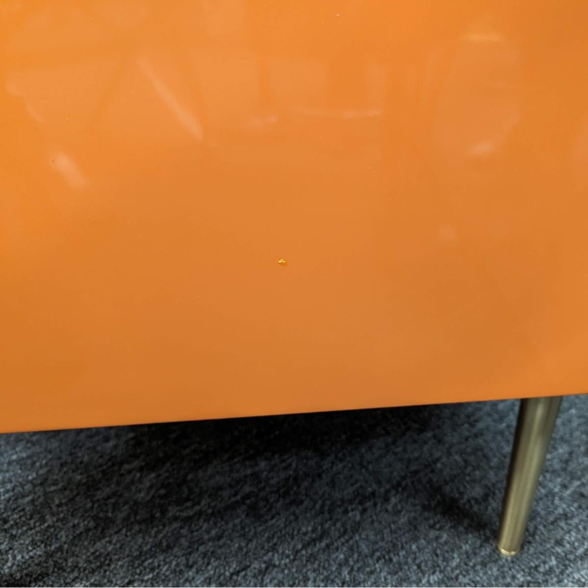Paire d'armoires cubiques orange mi-siècle moderne en vente 6