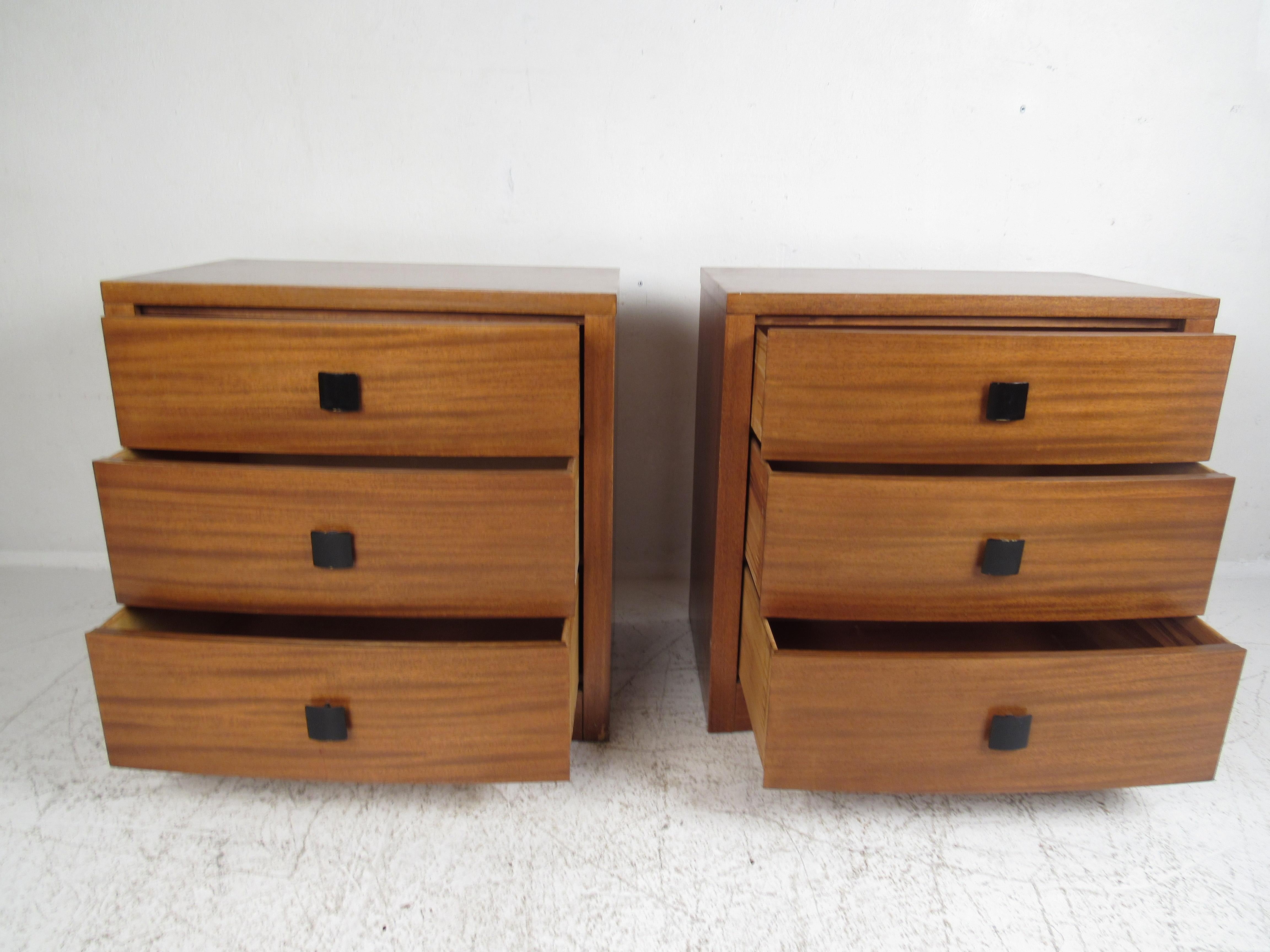 Mid-20th Century Pair of Mid-Century Modern Curved Front Chests