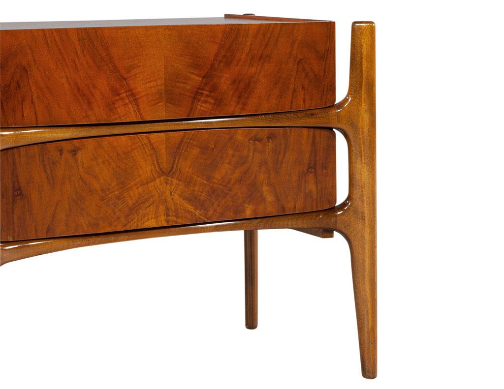 Pair of Mid-Century Modern Curved Nightstands by William Hinn, circa 1950s For Sale 4