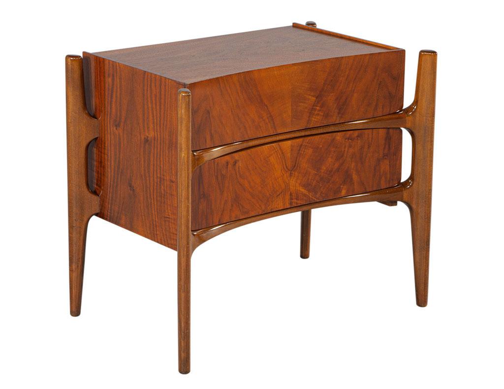 Pair of Mid-Century Modern Curved Nightstands by William Hinn, circa 1950s For Sale 9