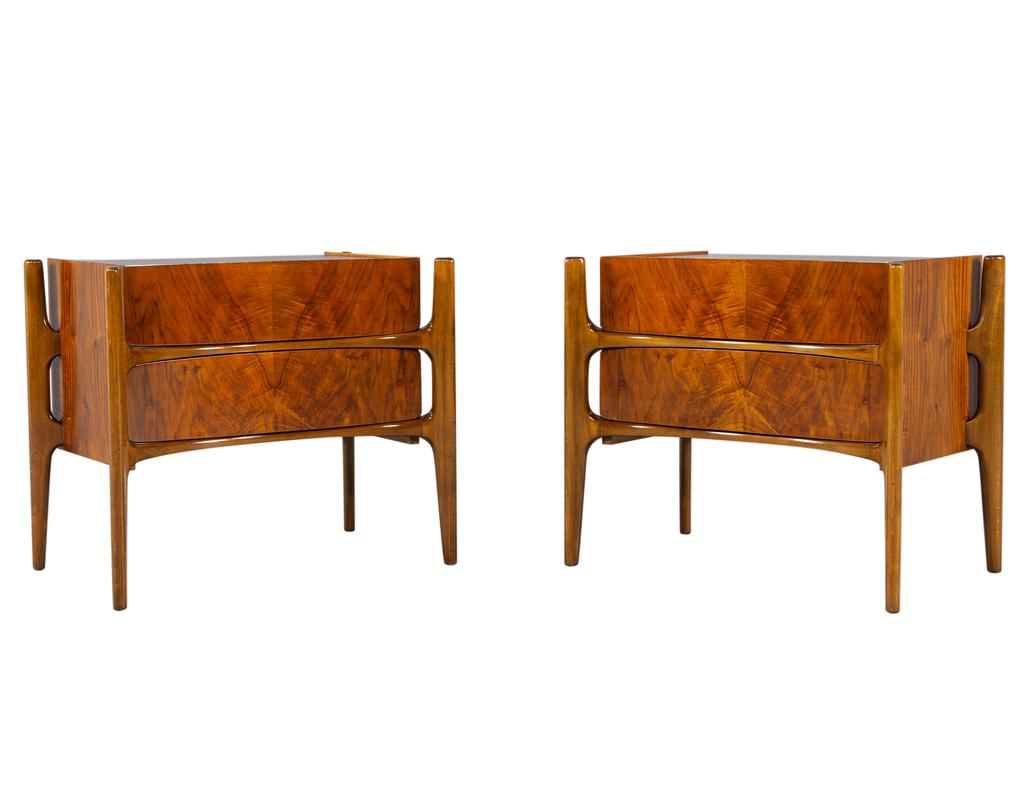 Pair of Mid-Century Modern Curved Nightstands by William Hinn, circa 1950s 2