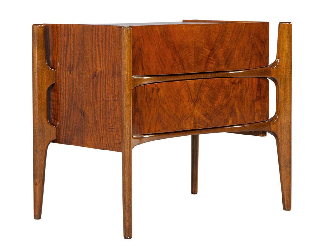 Pair of Mid-Century Modern Curved Nightstands by William Hinn, circa 1950s For Sale 2