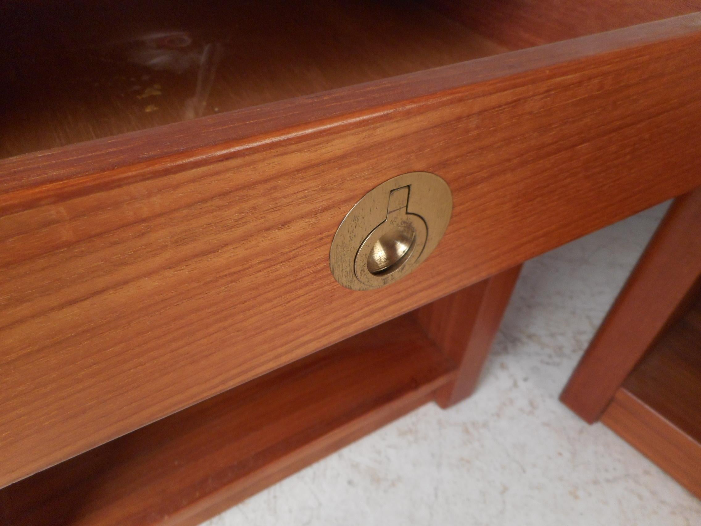Late 20th Century Pair of Mid-Century Modern D-Scan Captain Line Teak Nightstands For Sale