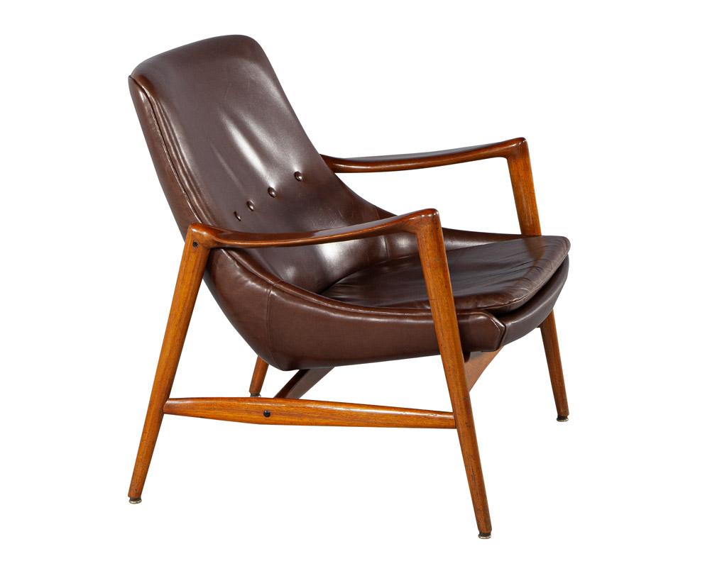 Paire de fauteuils danois en cuir mi-siècle moderne en vente 2