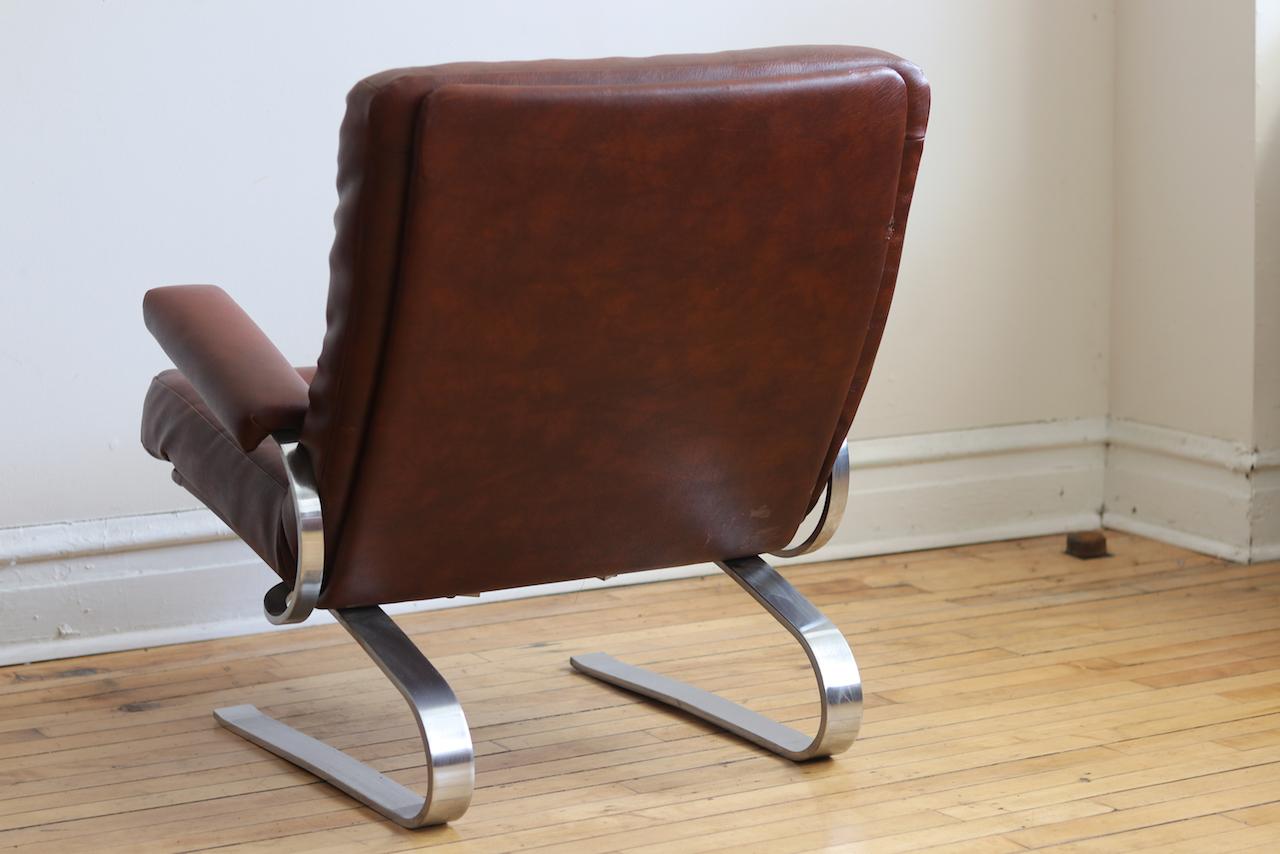 Pair of Mid-Century Modern Danish Leather Lounge Chairs 5