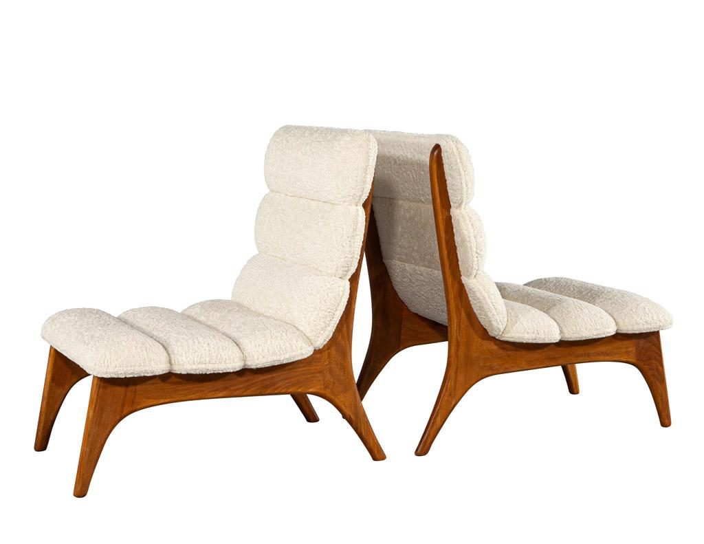 Pair of Mid-Century Modern Danish Lounge Chairs in Boucle Fabric For Sale 11