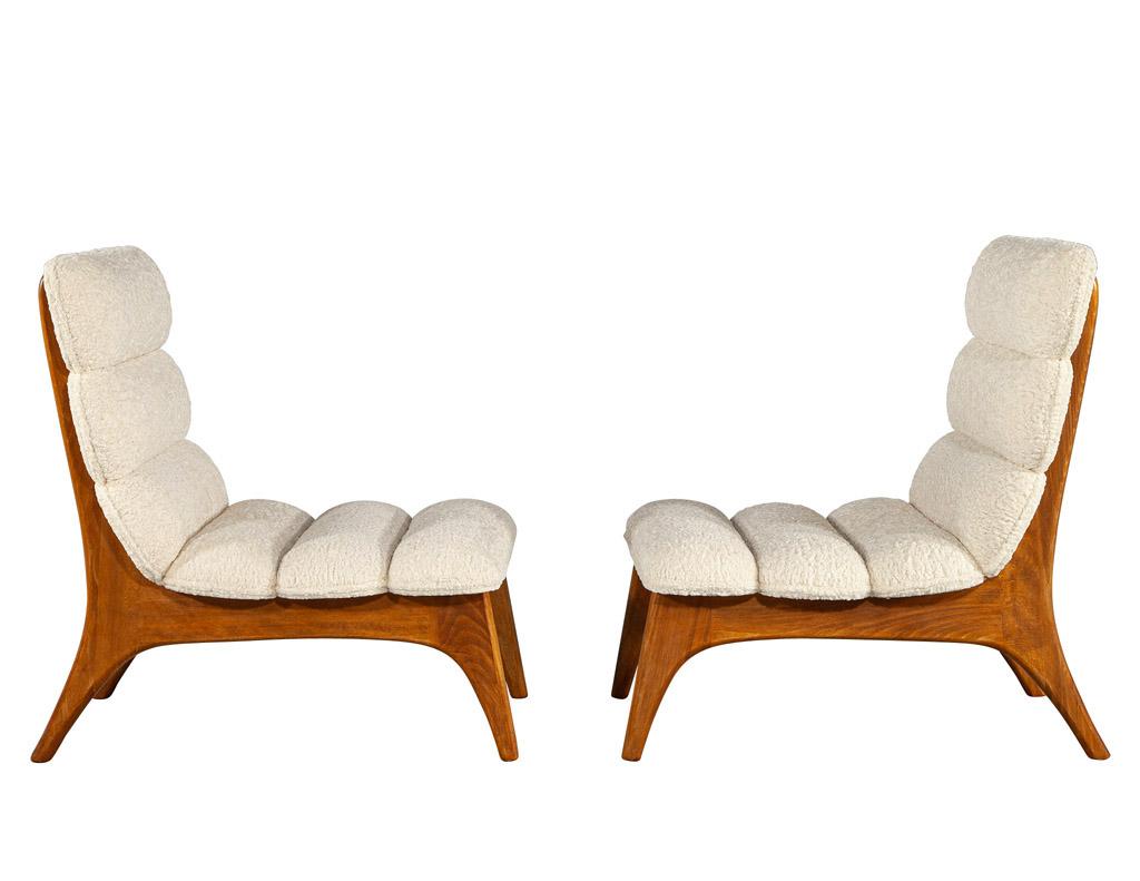 Pair of Mid-Century Modern Danish Lounge Chairs in Boucle Fabric In Good Condition For Sale In North York, ON