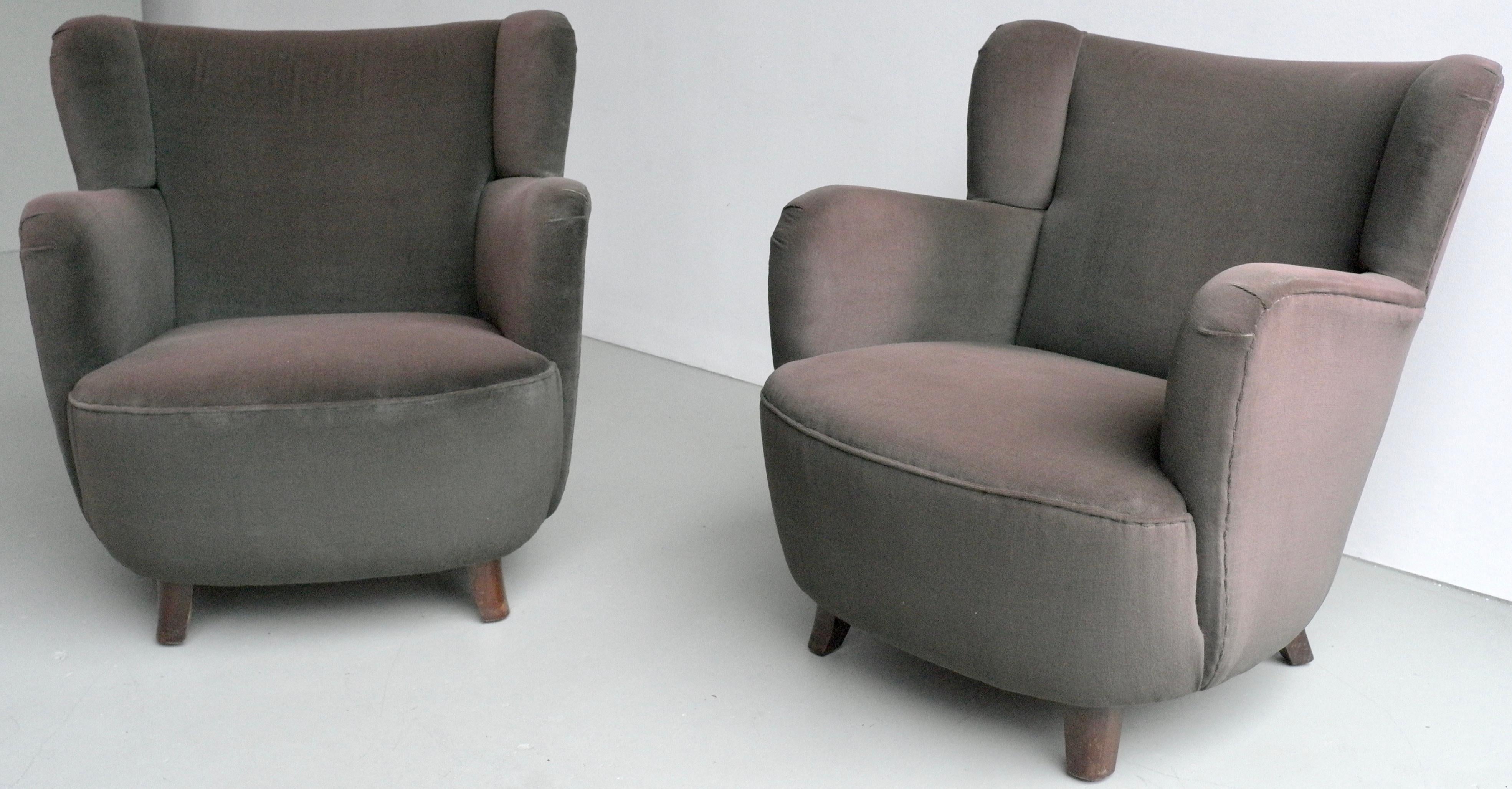 Pair of Mid-Century Modern Danish Lounge Chairs in Brown Eggplant Glow Velvet For Sale 7