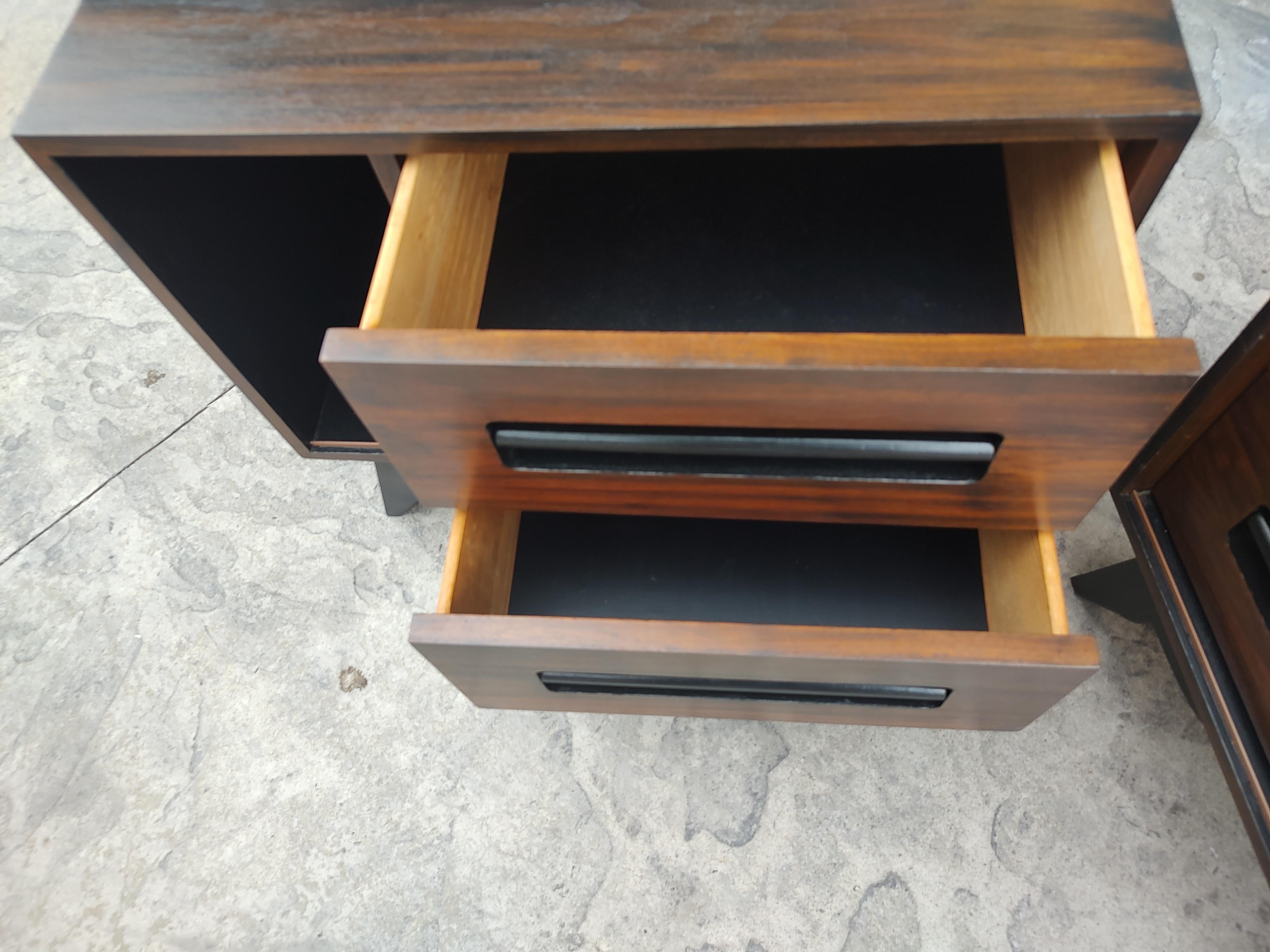 Pair of Mid-Century Modern Danish Rosewood & Black Lacquer Nightstands C1970 For Sale 5