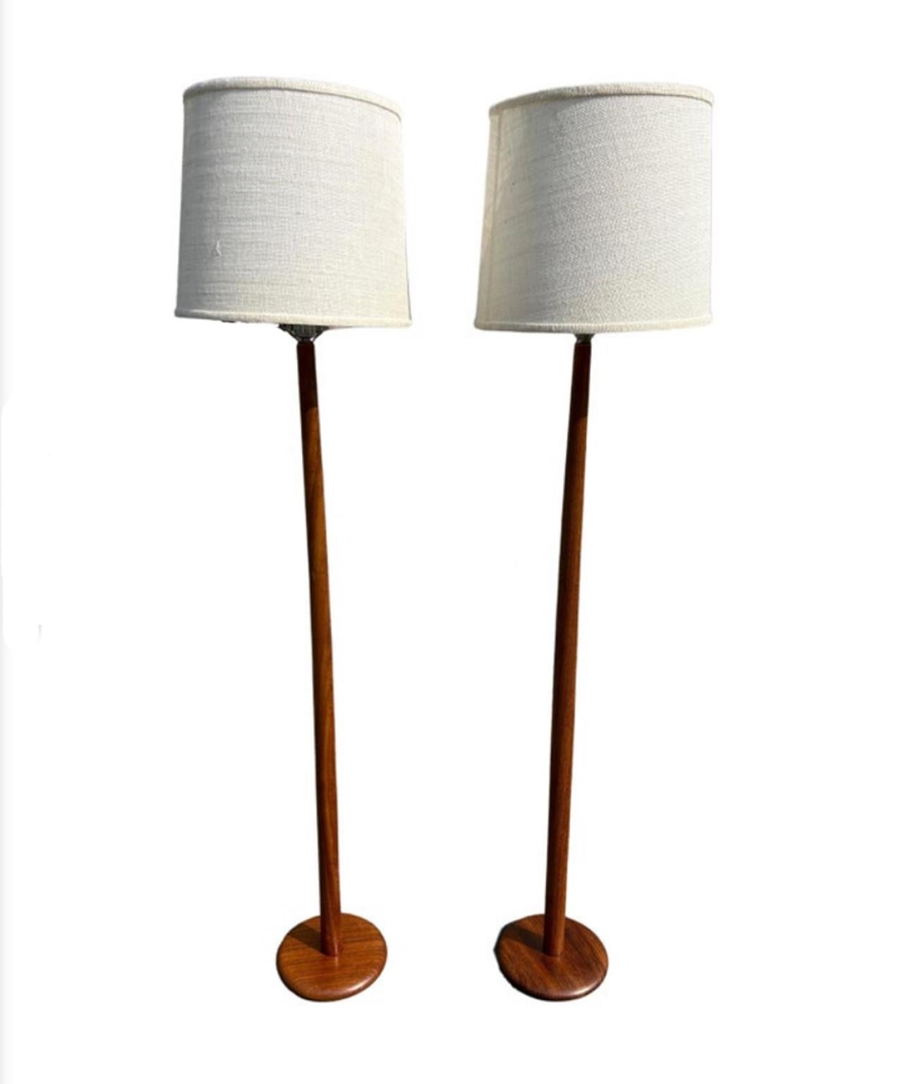 (One) Mid-Century Modern Danish Solid Teak Floor Lamp Lights, Denmark In Good Condition For Sale In BROOKLYN, NY