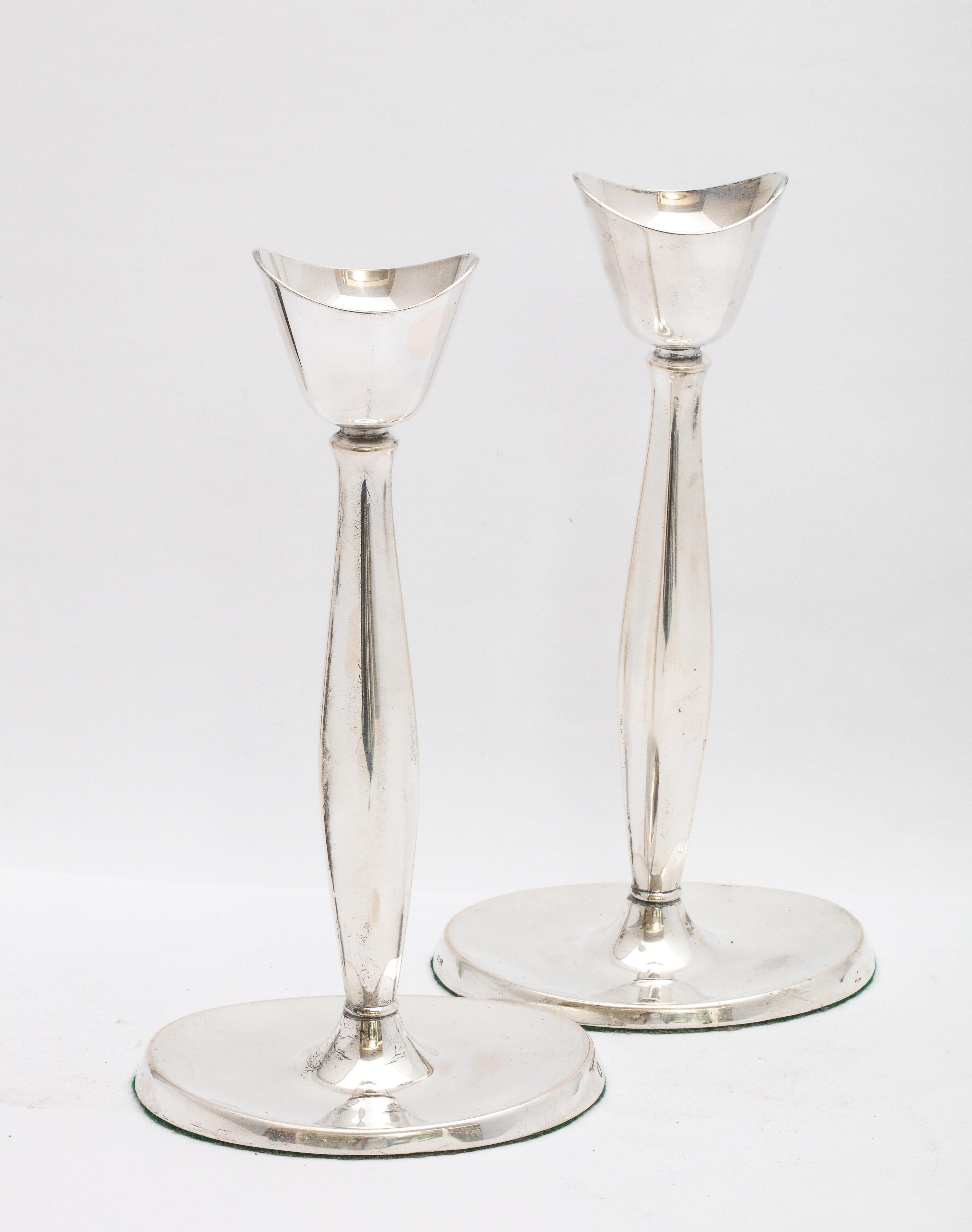 Pair of Mid-Century Modern Danish Sterling Silver Candlesticks by Cohr In Good Condition For Sale In New York, NY