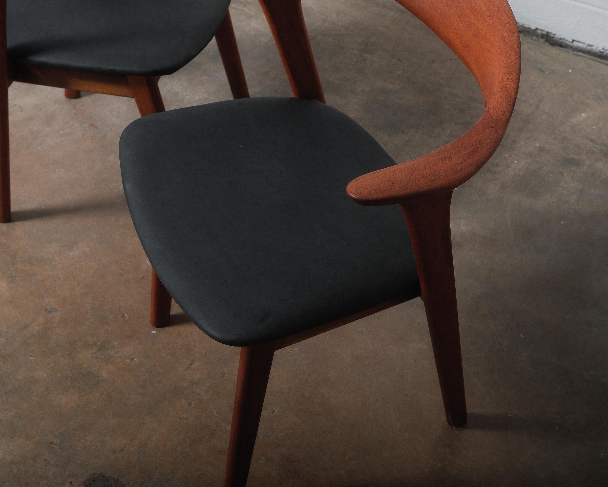 Paire de fauteuils de capitaine danois en teck de The Modernity Bon état - En vente à High Point, NC