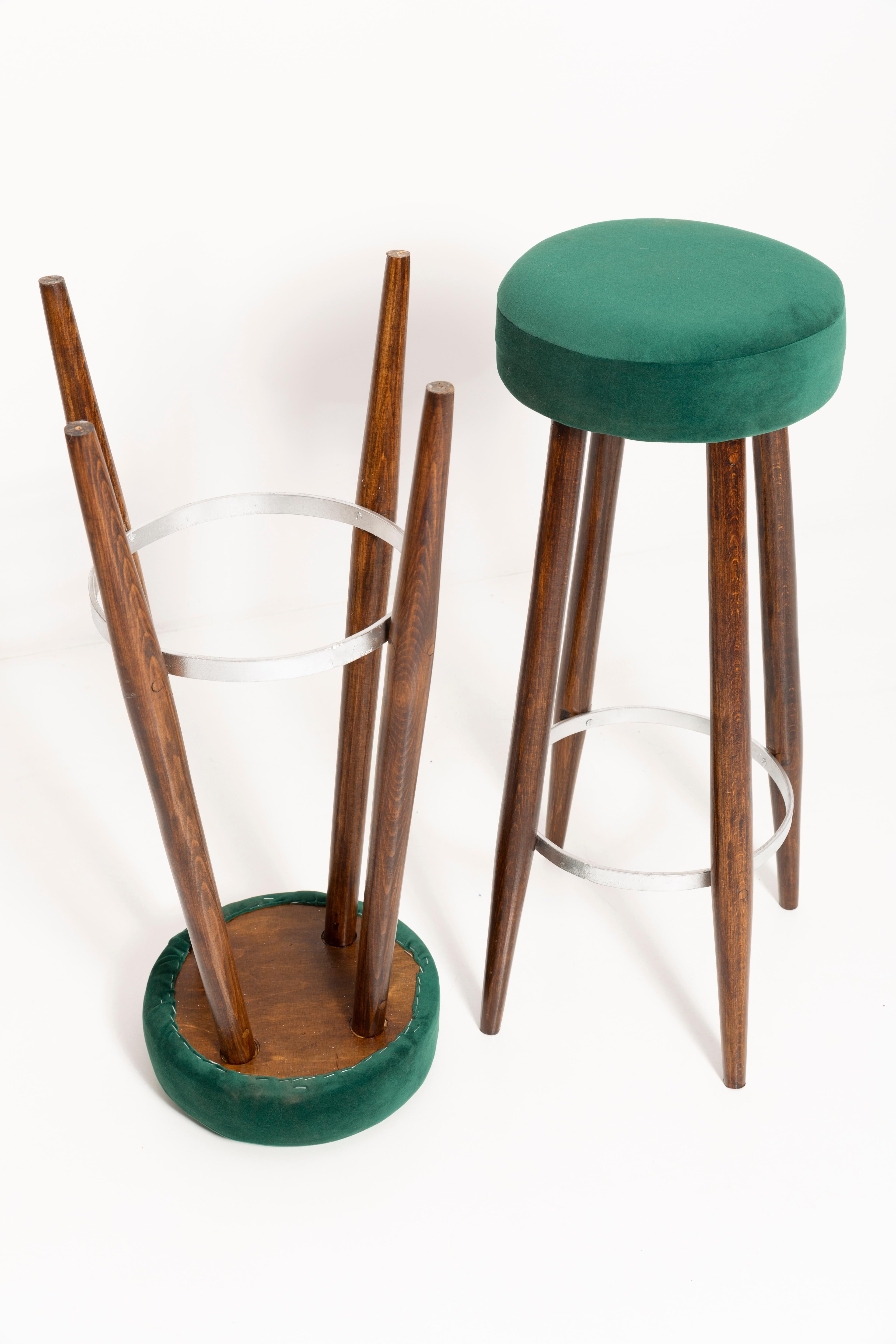 Pair of Mid-Century Modern Dark Green Velvet Bar Stools, 1960s 4