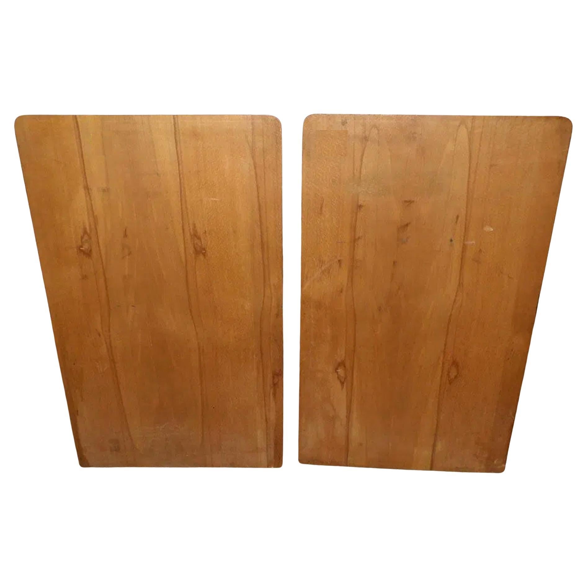 Travail du bois Paire de tables de nuit à 2 tiroirs en bois de ronce de style déco moderne du milieu du siècle dernier avec dossier en vente