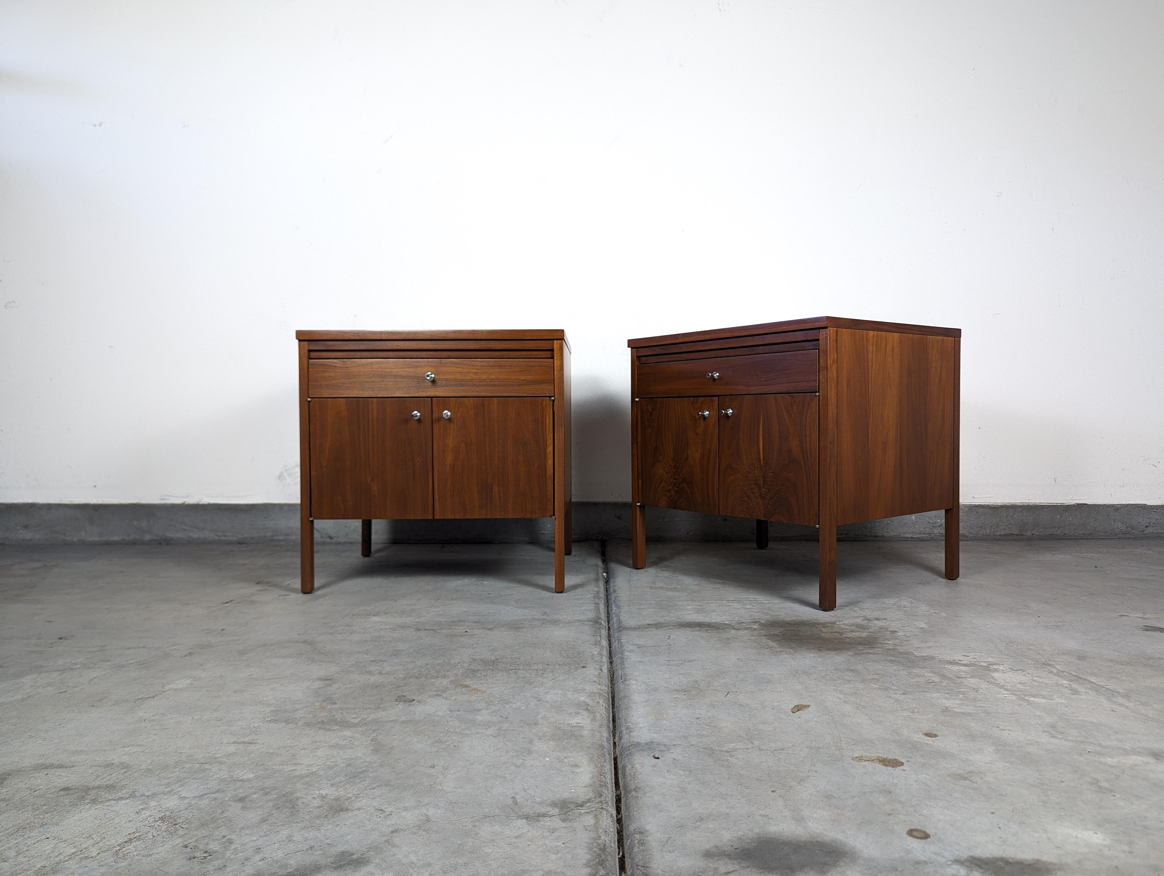Pair of Mid Century Modern Delineator Nightstands by Paul McCobb for Lane, c1960 For Sale 2