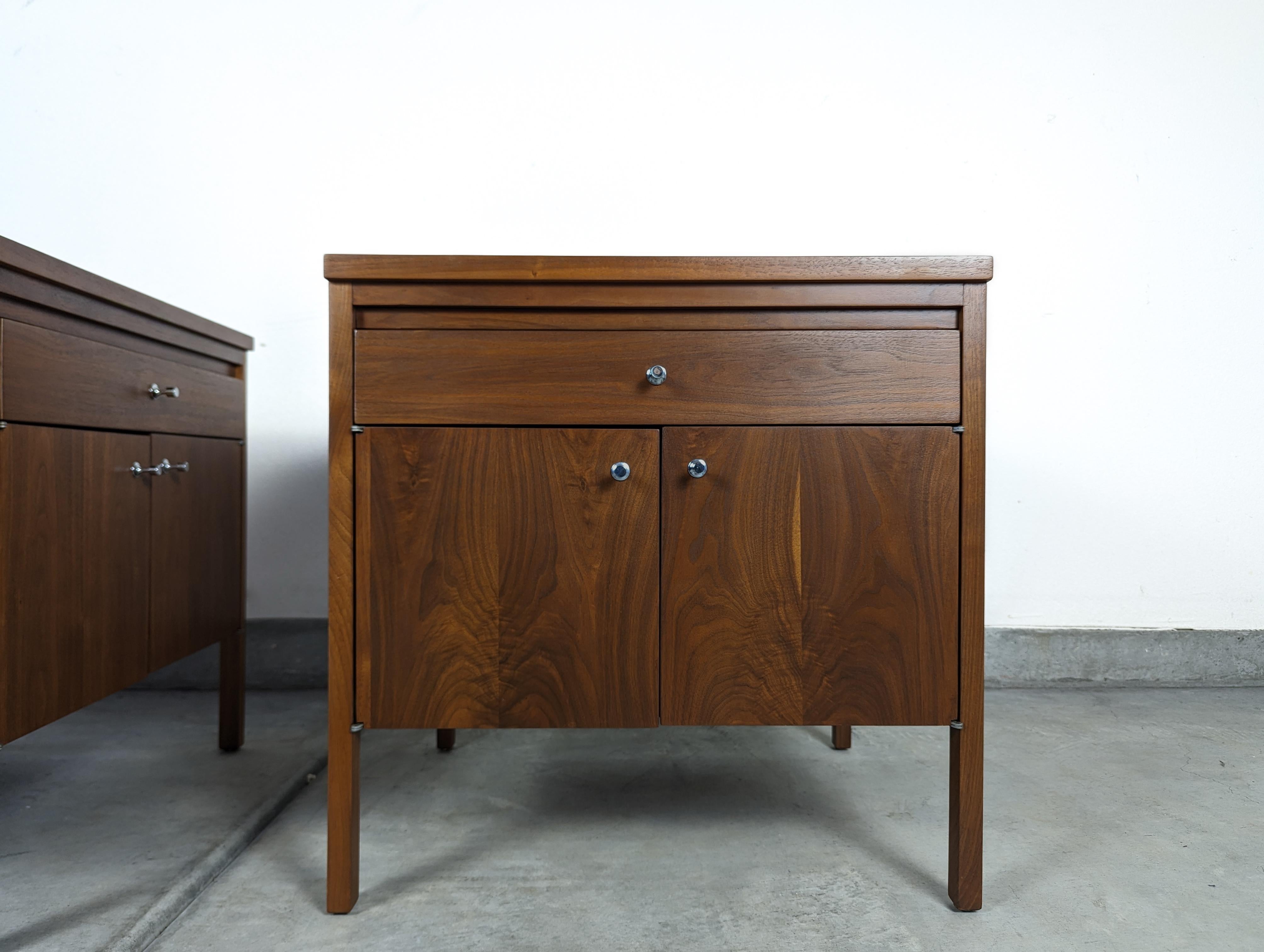 Pair of Mid Century Modern Delineator Nightstands by Paul McCobb for Lane, c1960 For Sale 7