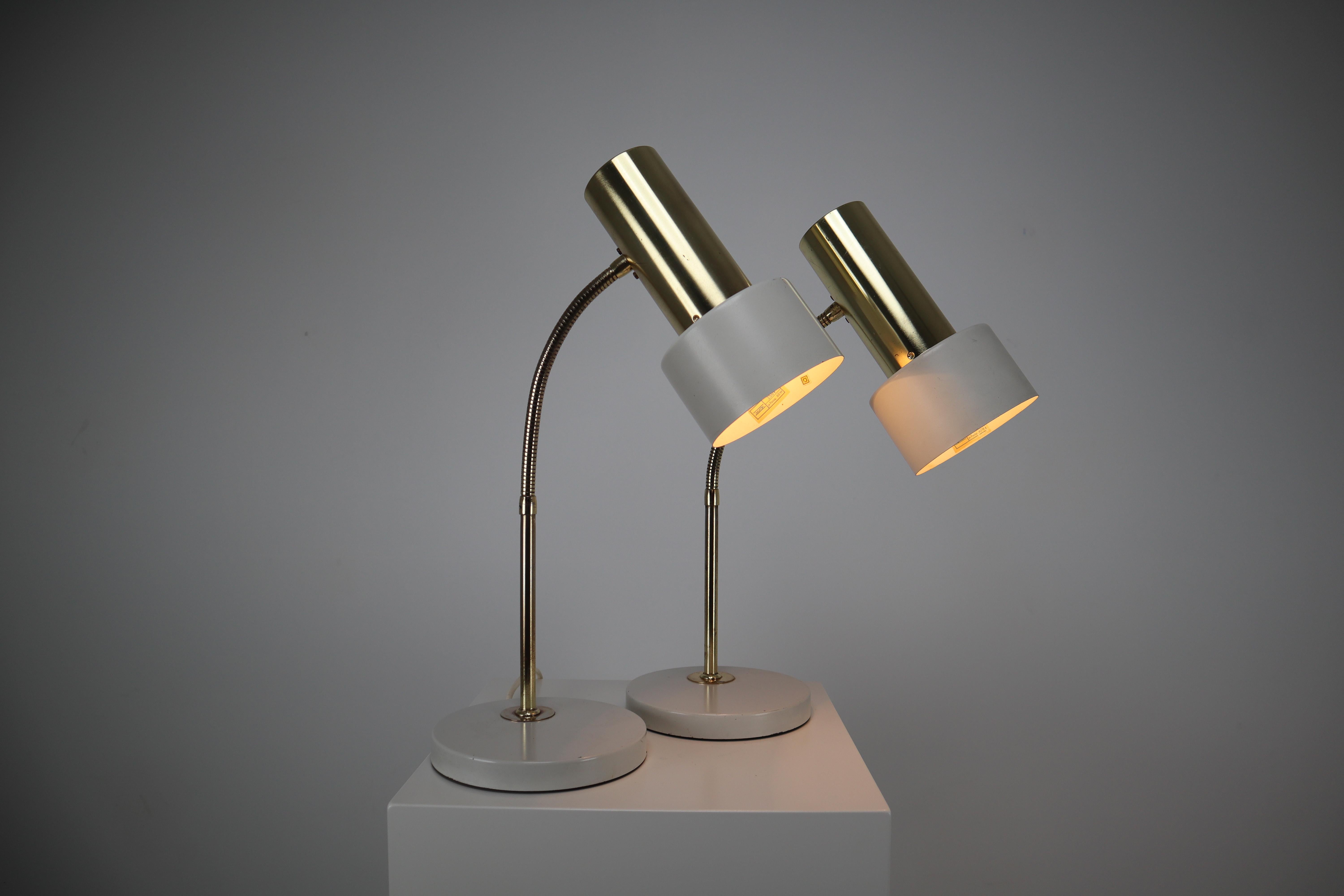 Pair of Mid-century Modern Desk or Table Lamps, Bedside Lights, Germany, 1970s In Good Condition In Almelo, NL