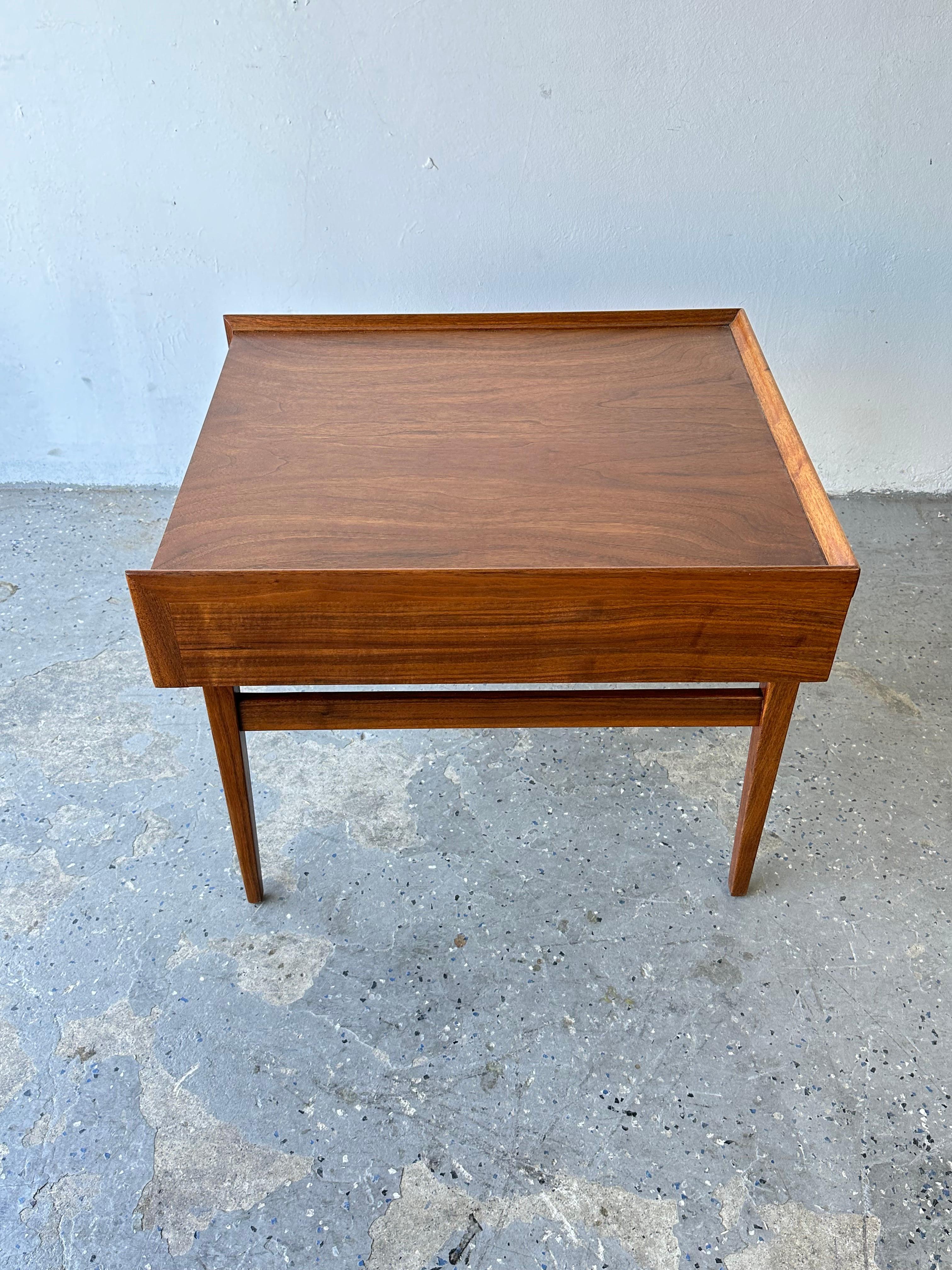 Walnut Pair of Mid-Century Modern Dillingham Esprit End Tables