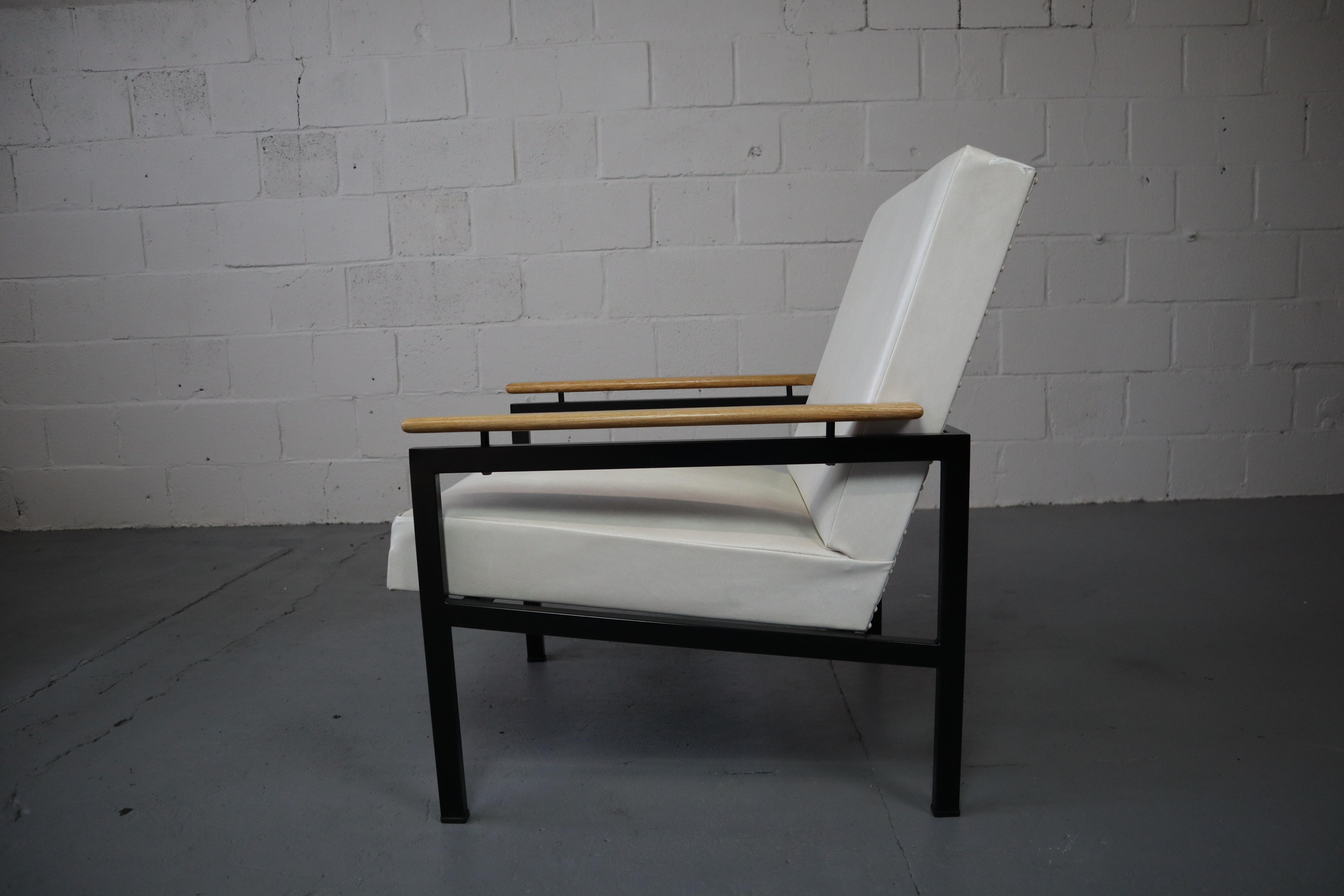 Pair of  Mid century modern easy armchairs, 1960's For Sale 3