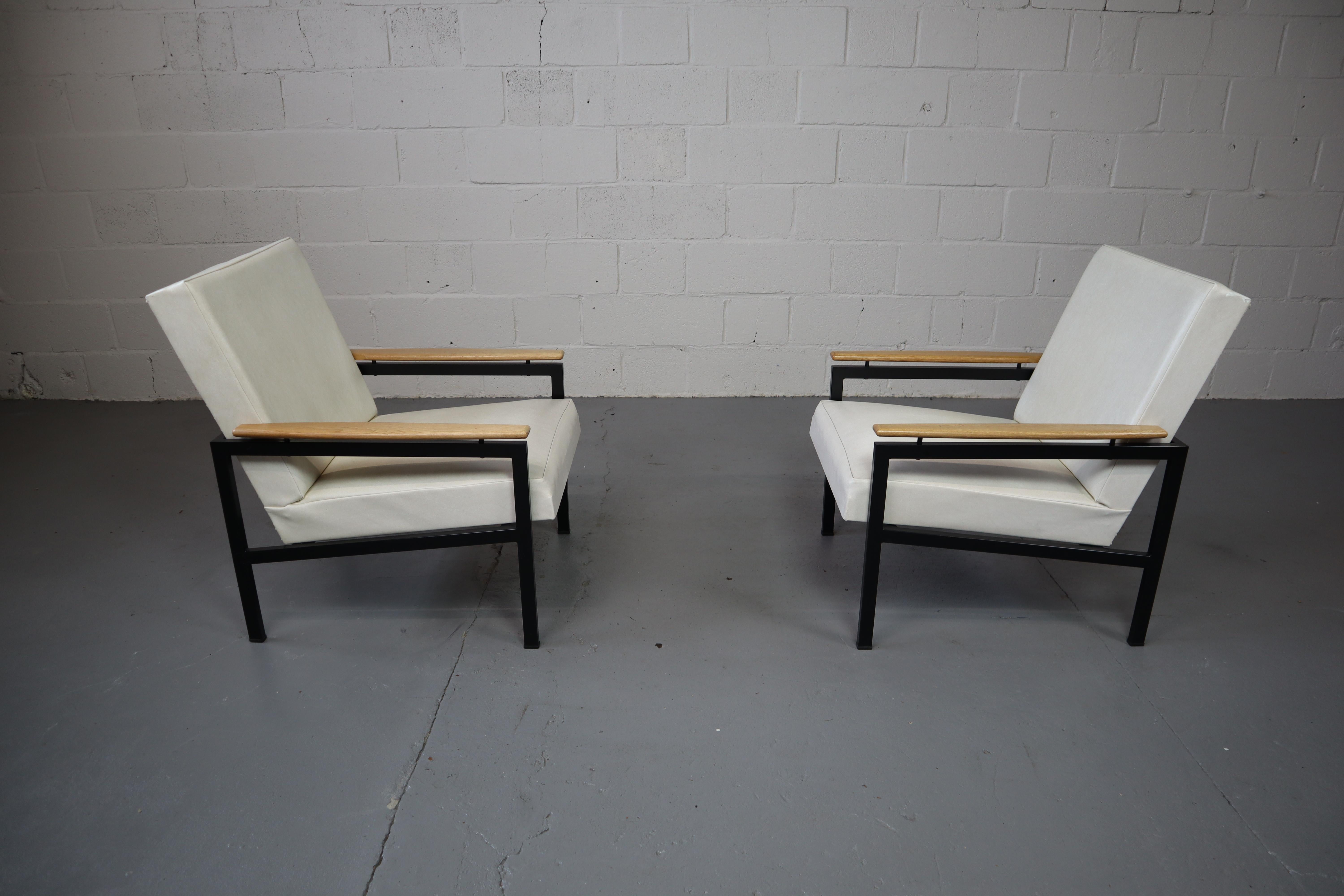Pair of  Mid century modern easy armchairs, 1960's For Sale 10