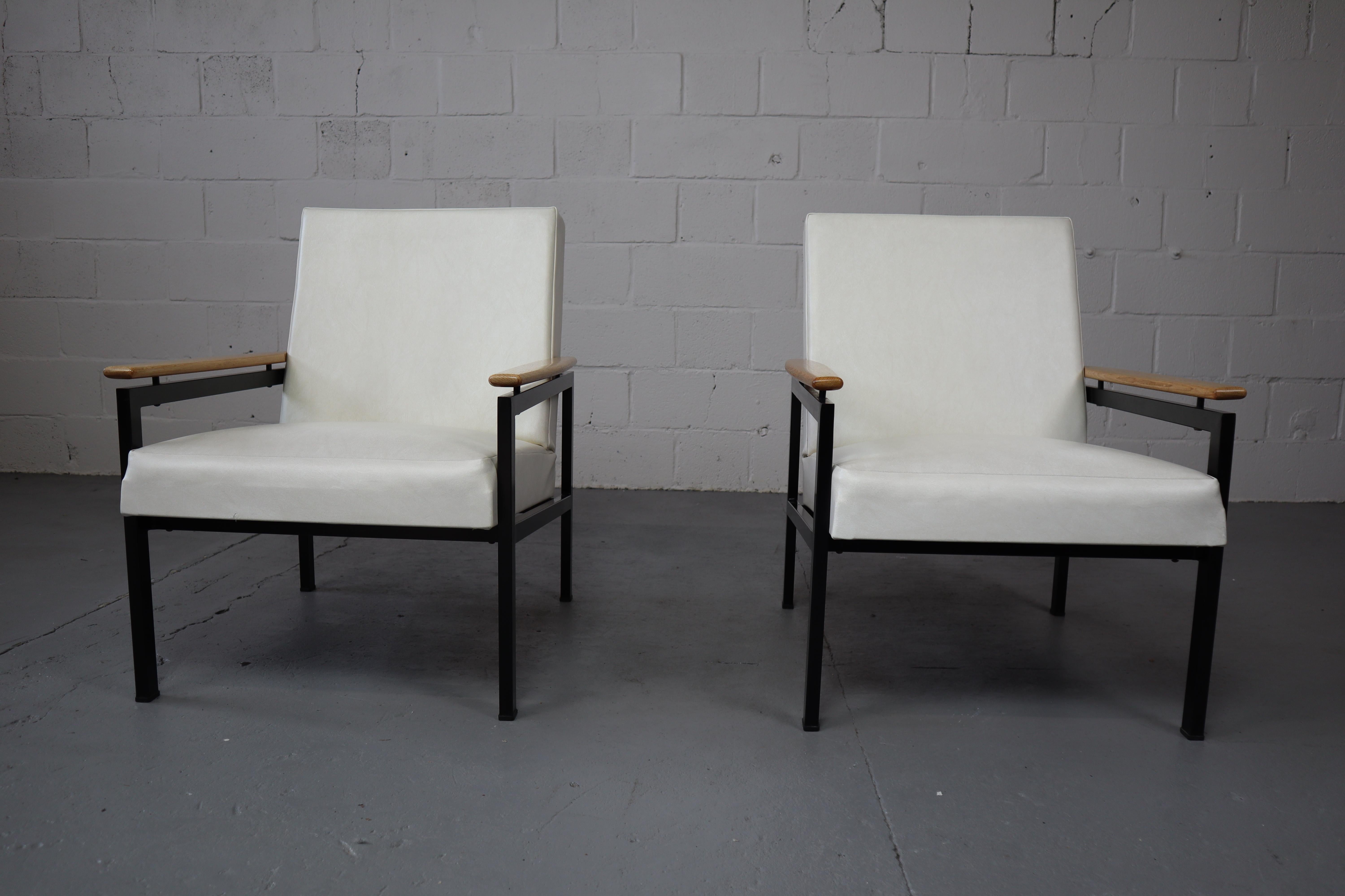 Pair of  Mid century modern easy armchairs, 1960's For Sale 13