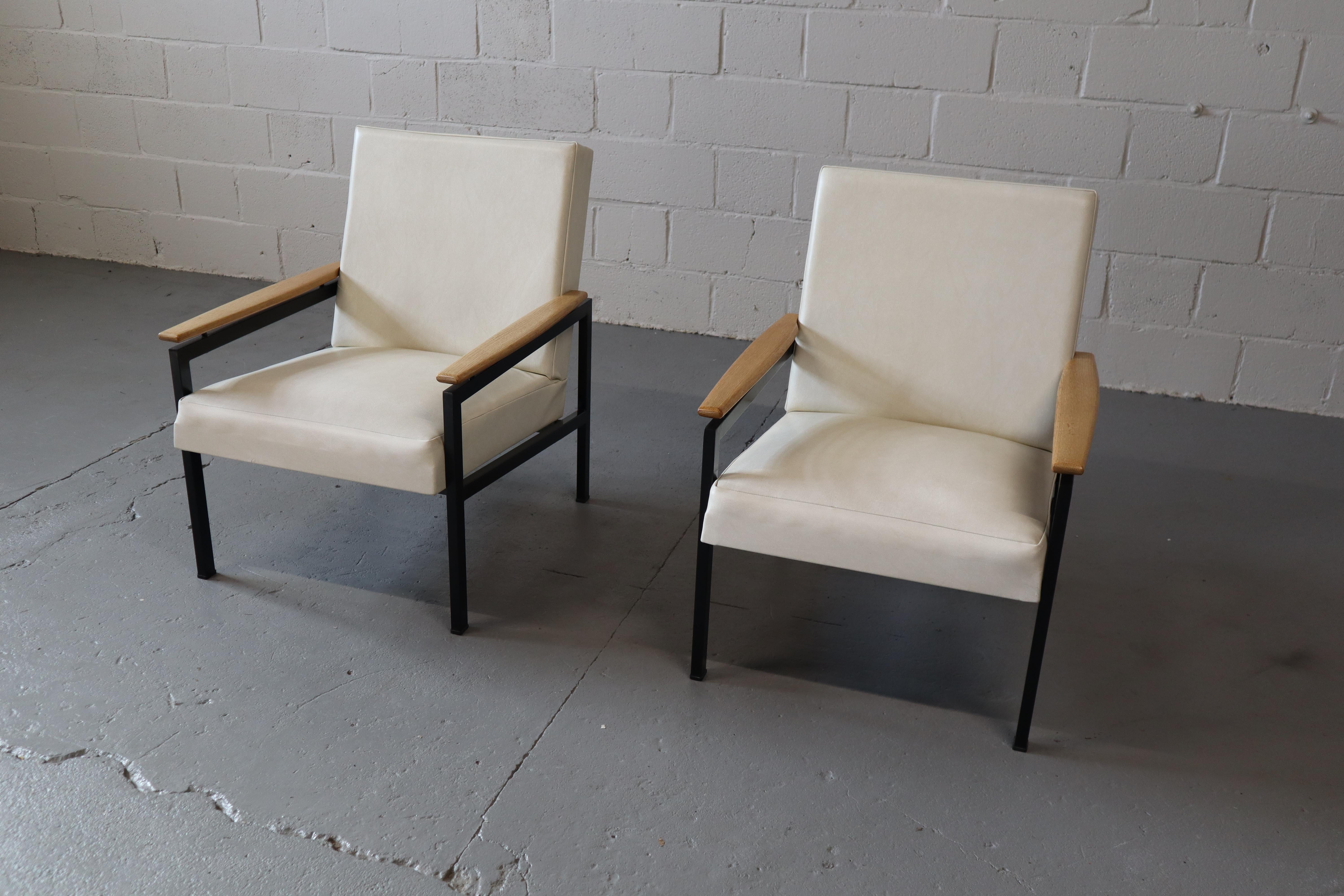 Dutch Pair of  Mid century modern easy armchairs, 1960's For Sale