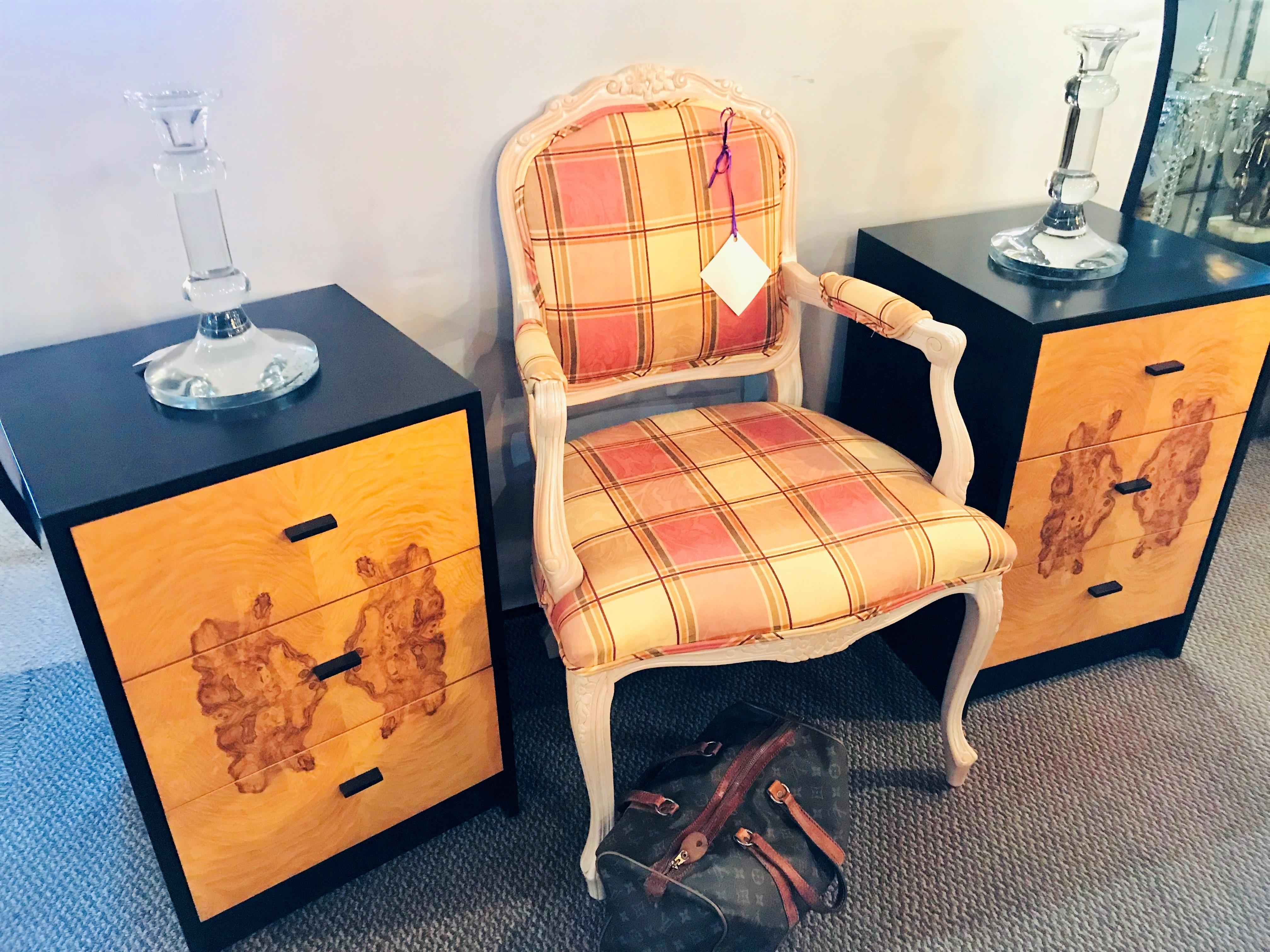 Pair of Mid-Century Modern Ebony & Burl Harvey Probber End Tables or Nightstands (Moderne der Mitte des Jahrhunderts)