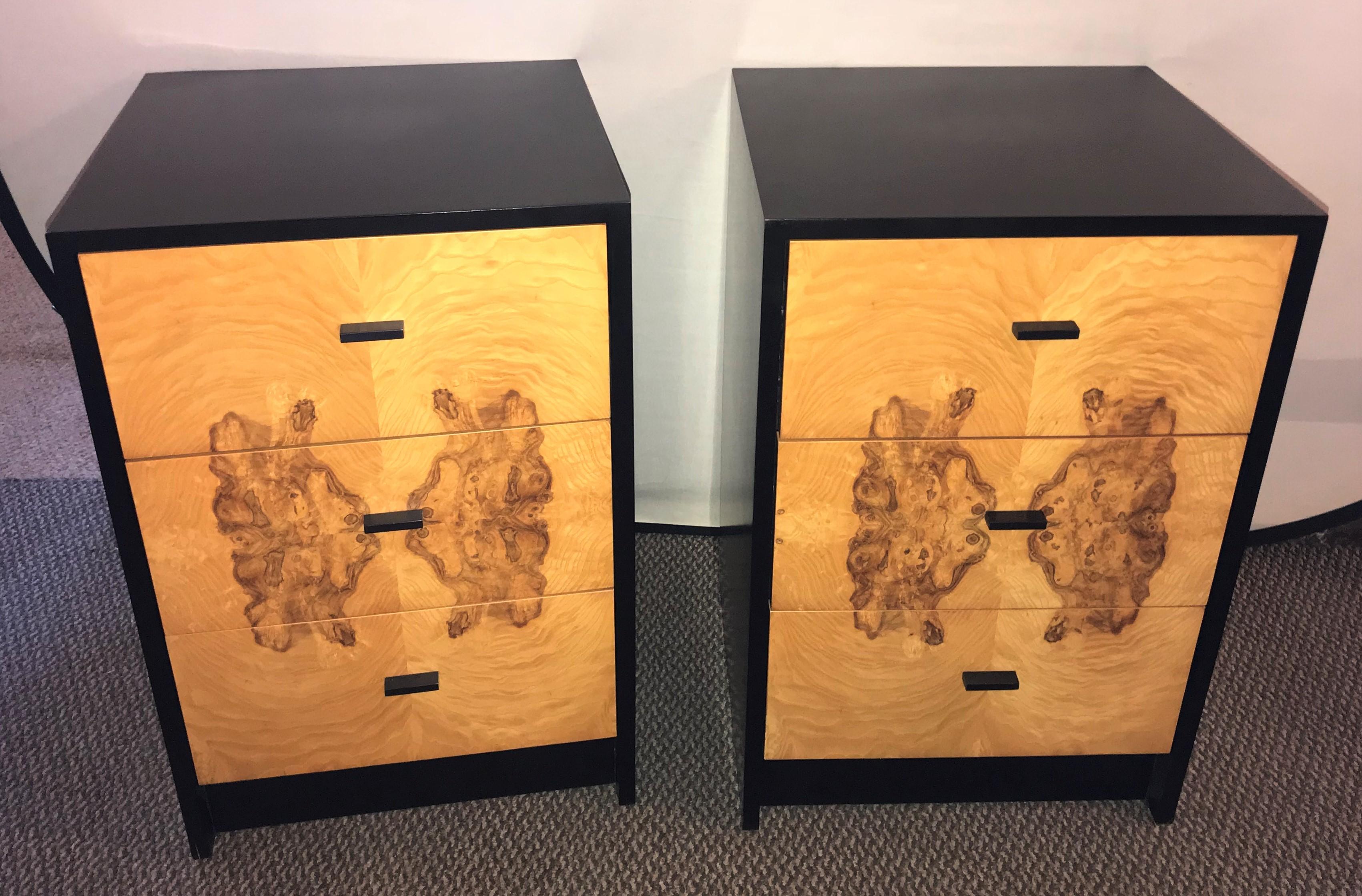 Pair of Mid-Century Modern Ebony & Burl Harvey Probber End Tables or Nightstands im Zustand „Gut“ in Stamford, CT