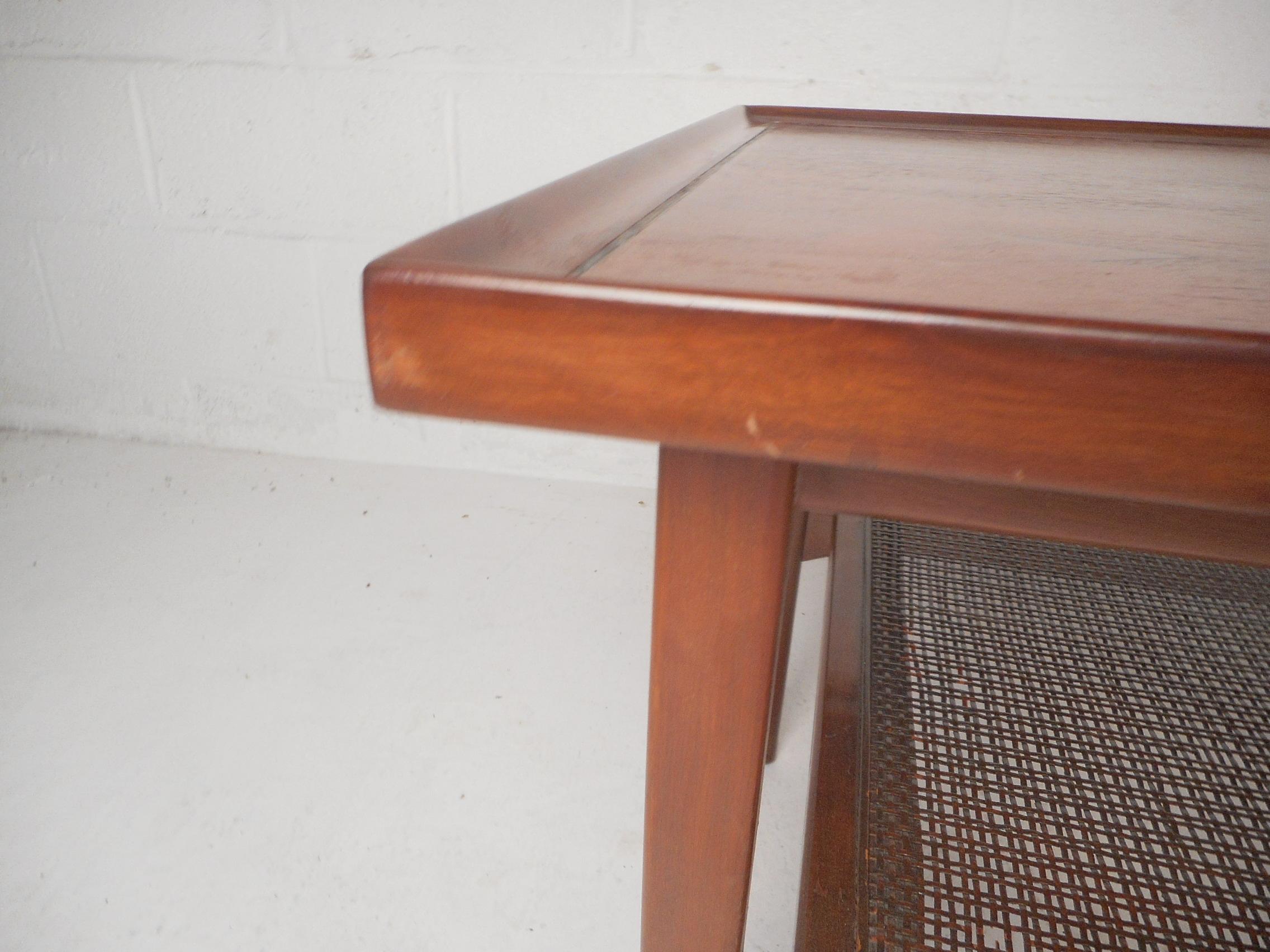 Pair of Mid-Century Modern End Tables by Drexel 3