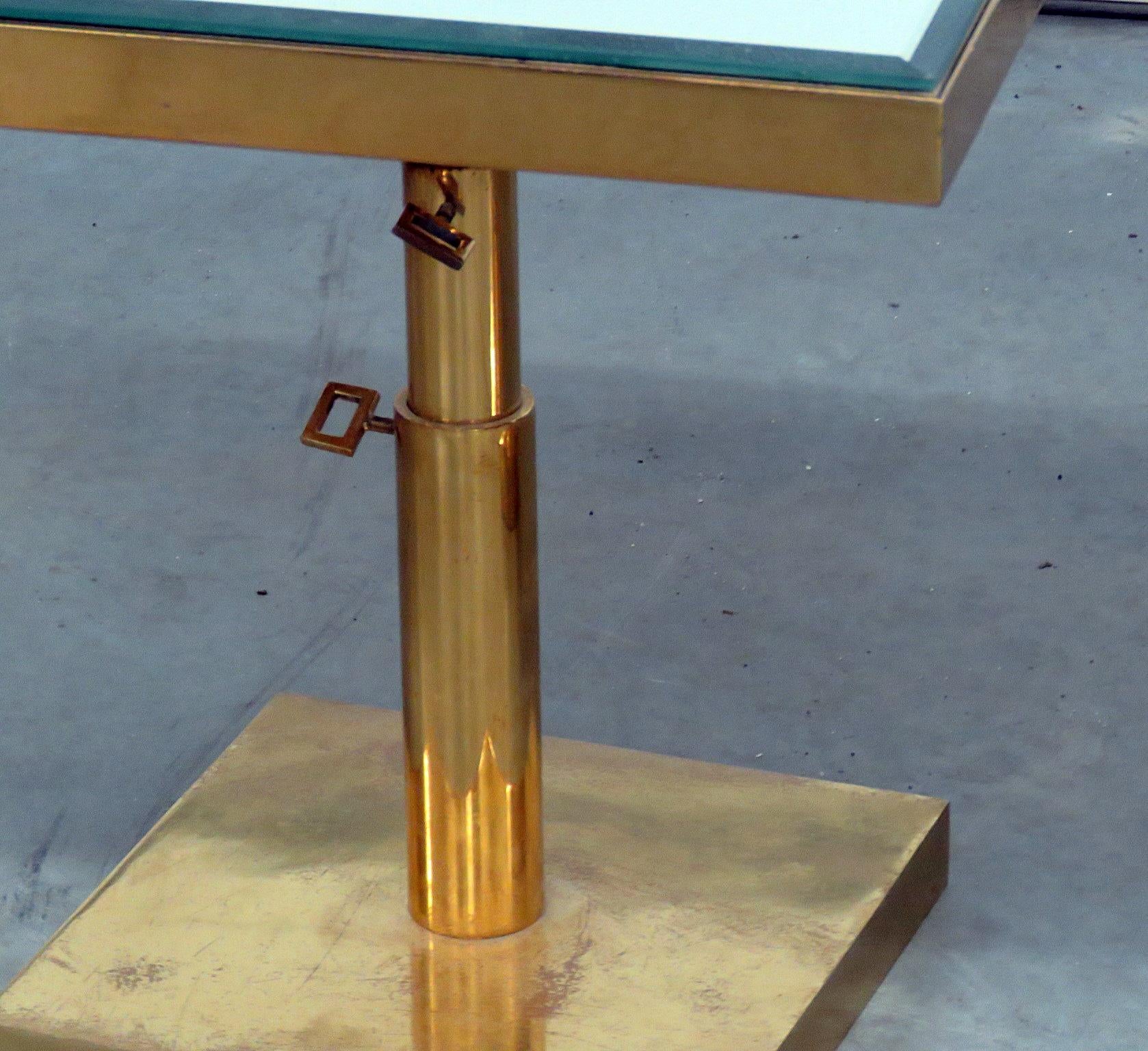 Pair of Adjustable Brass with beveled mirror tops Mid-Century Modern End Tables In Good Condition In Swedesboro, NJ