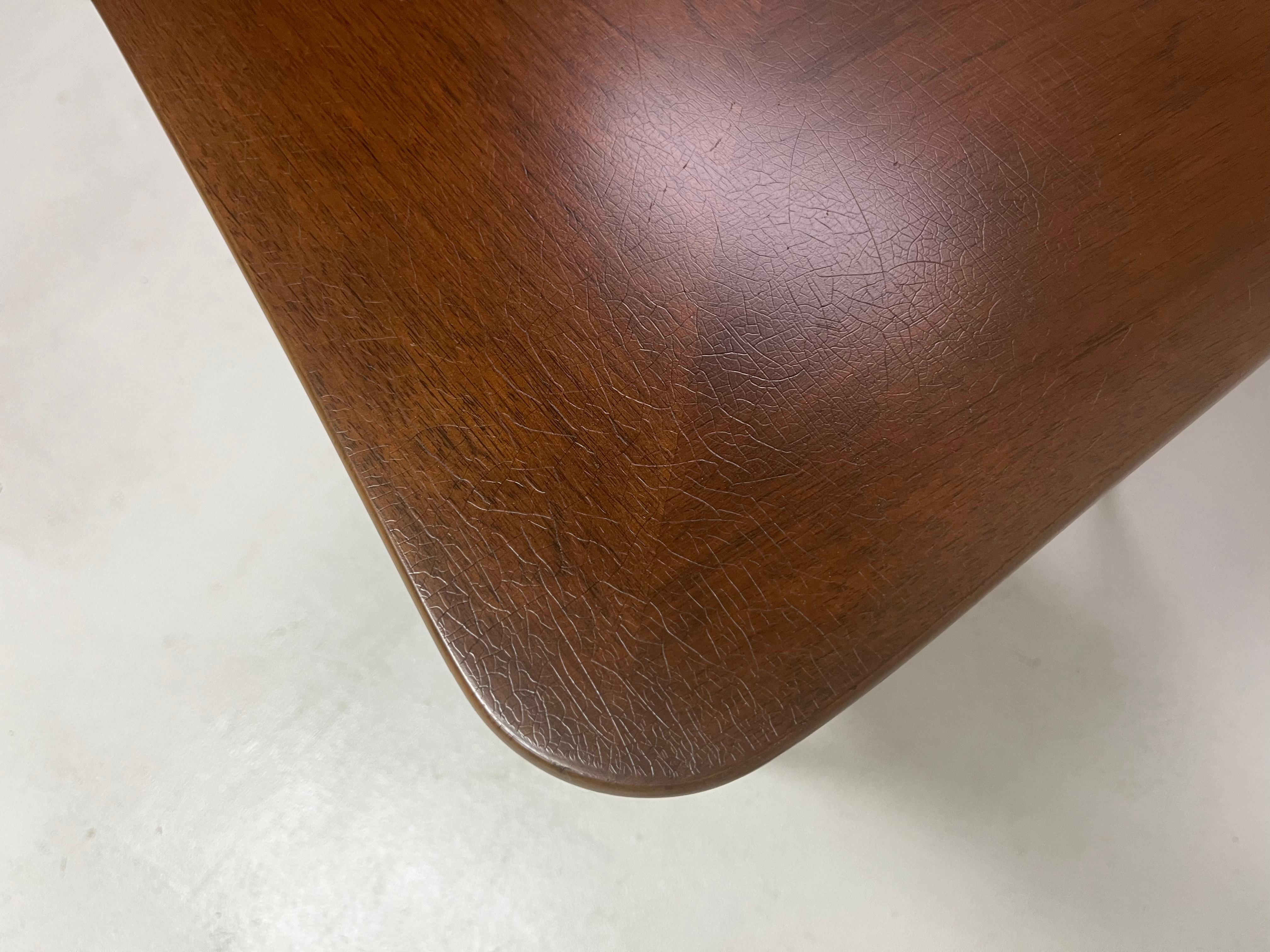 Paire de tables d'appoint en noyer de style The Moderns, années 1950, Gibbings en vente 10
