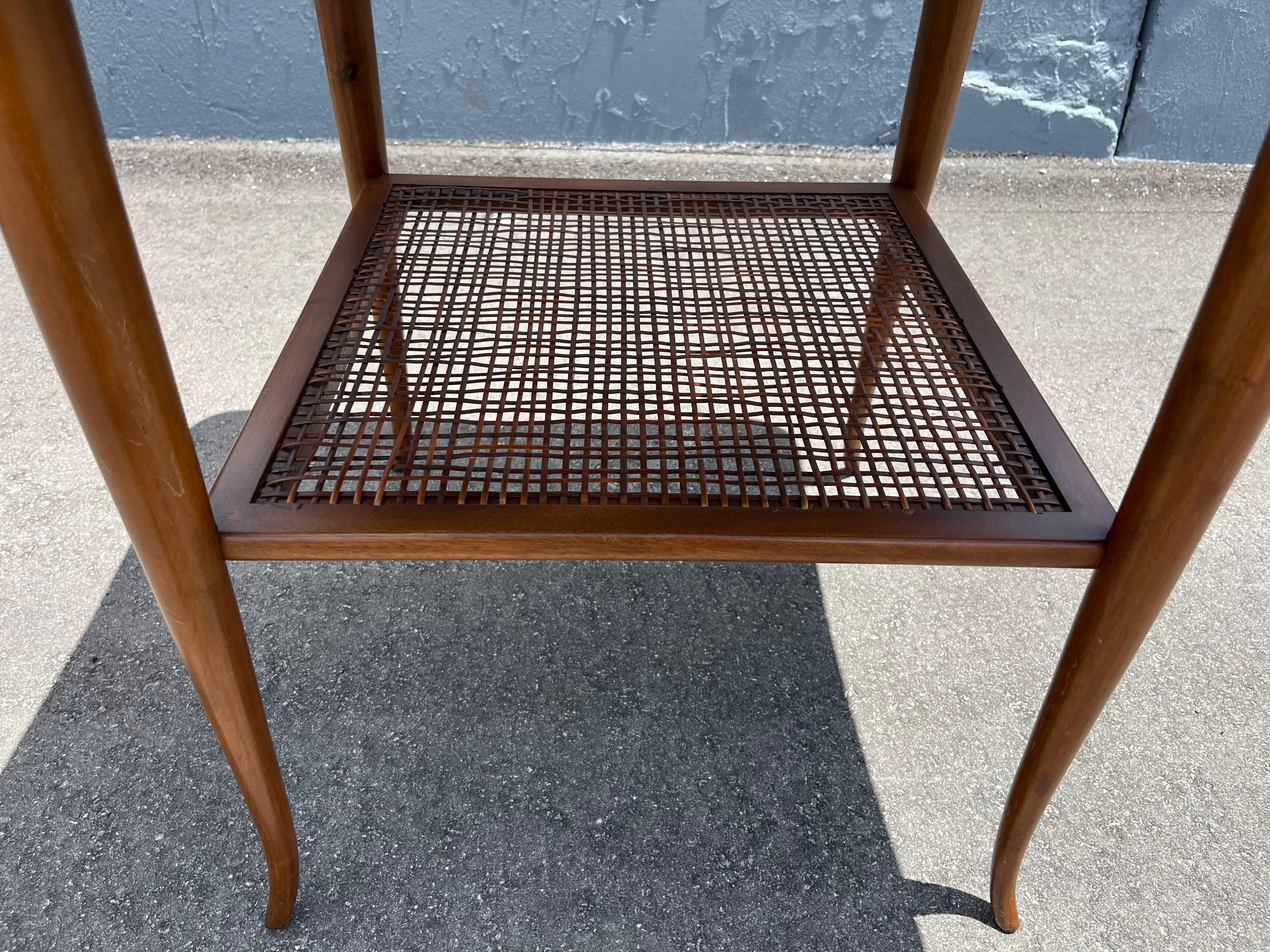Coppia di tavolini da salotto moderni del Mid Century, noce, anni '50, Gibbings in vendita 2