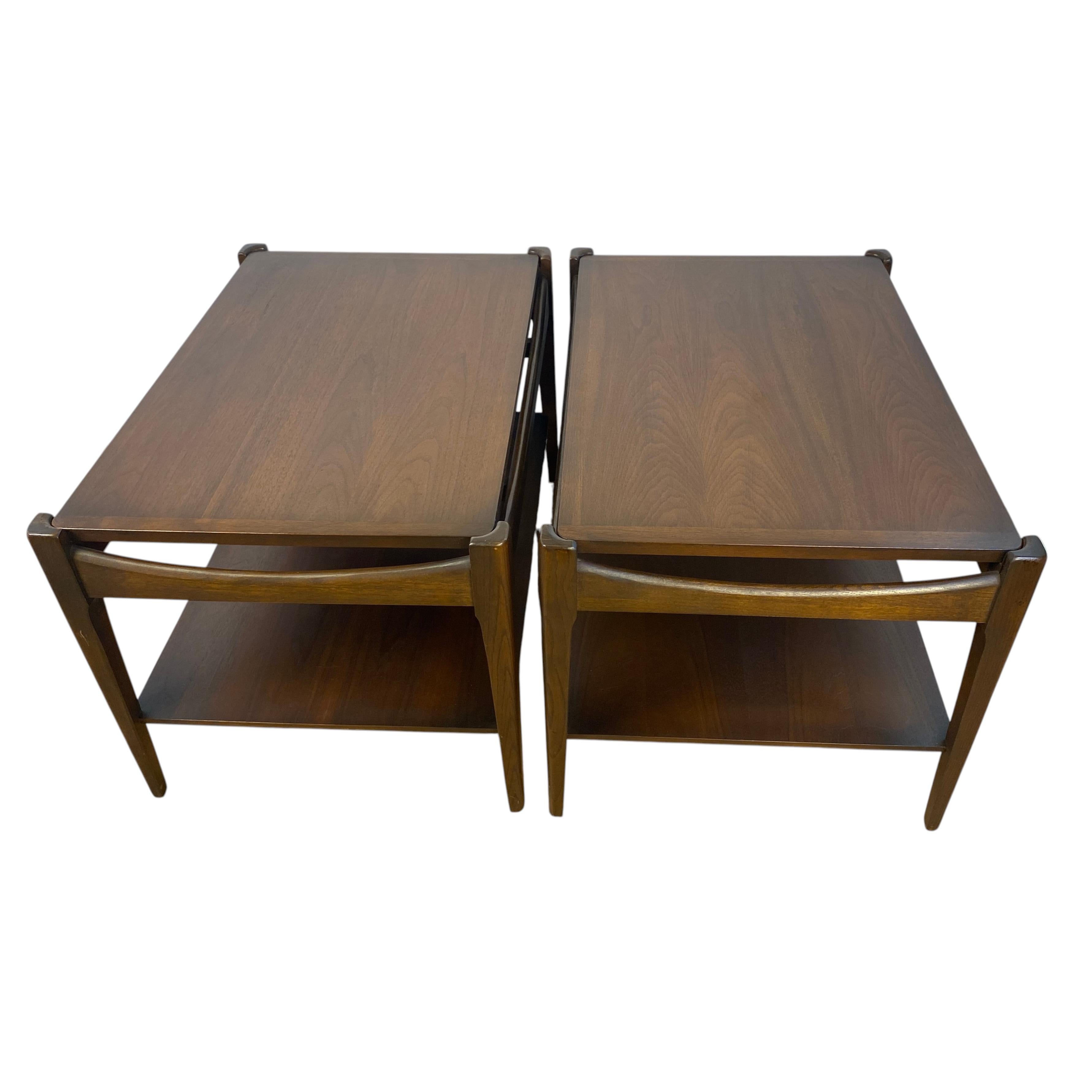 Pair of Mid-Century Modern End Tables with Bottom Shelf For Sale