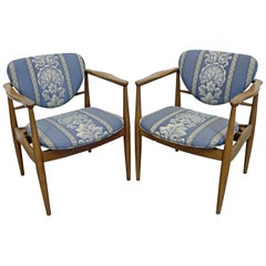 Pair of Mid-Century Modern Finn Juhl Attributed Walnut Arm Lounge Chairs