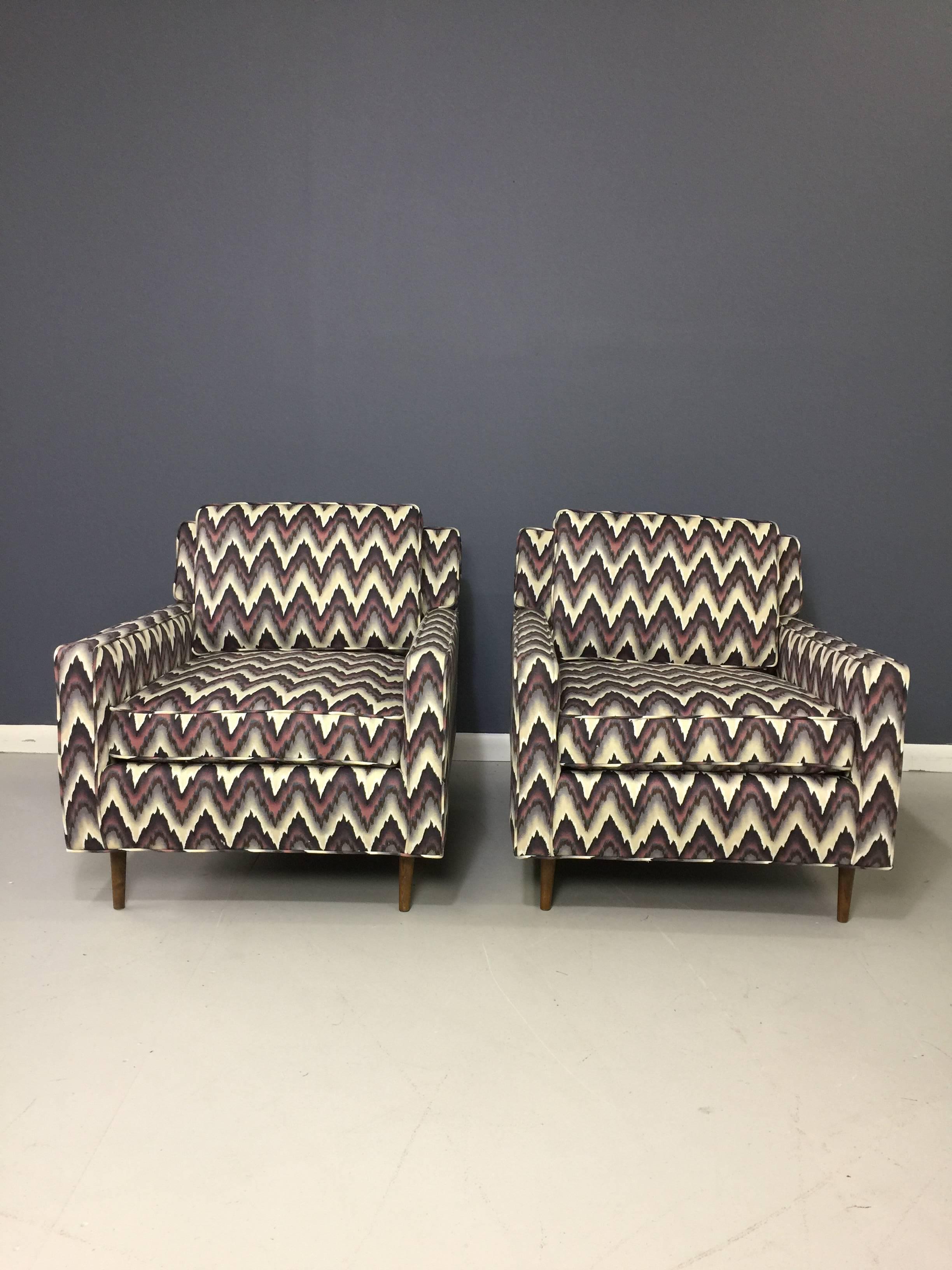 Pair of Mid-Century Modern Flame Stitch Chevron Cube Chairs In Excellent Condition In Philadelphia, PA