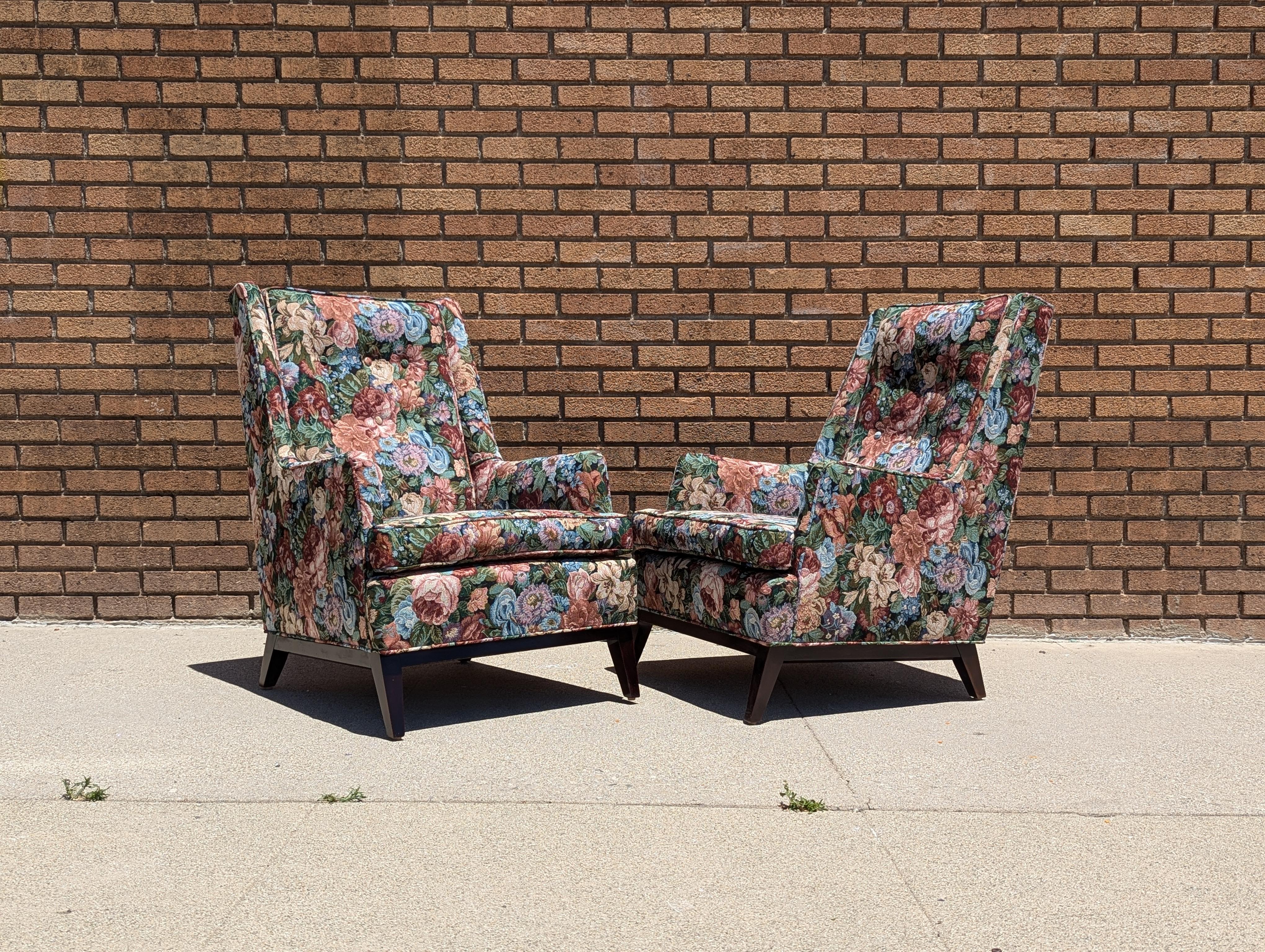 Mid-20th Century Pair of Mid Century Modern Floral Arm Lounge Chairs, c1960s