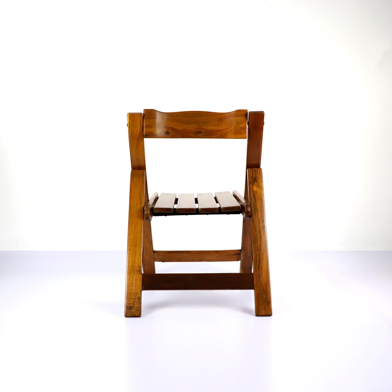 Pair of Mid-Century Modern Folding Chairs in Exotic Tropical Wood In Good Condition For Sale In Mexico City, CDMX