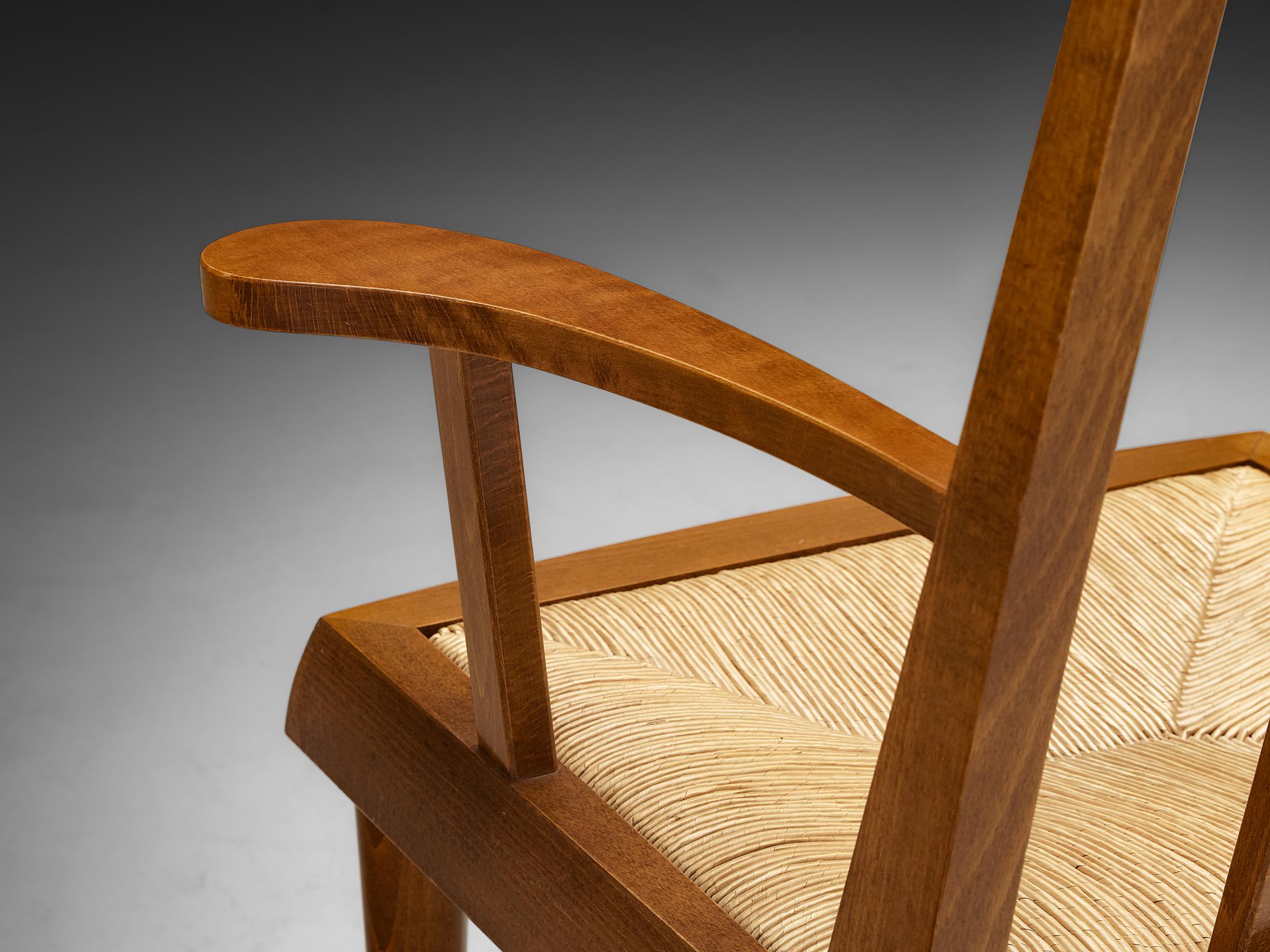 Giunco Coppia di poltrone francesi moderne di metà secolo in legno caldo e giunco in vendita