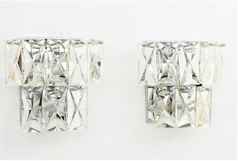 Mid-Century Modern Pair of Crystal Wall Lights, Baccarat Style For Sale