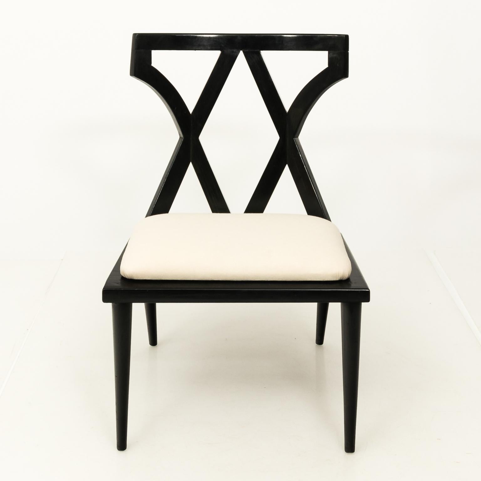 Pair of Mid-Century Modern French Black Lacquered Side Chairs, circa 1960s 4