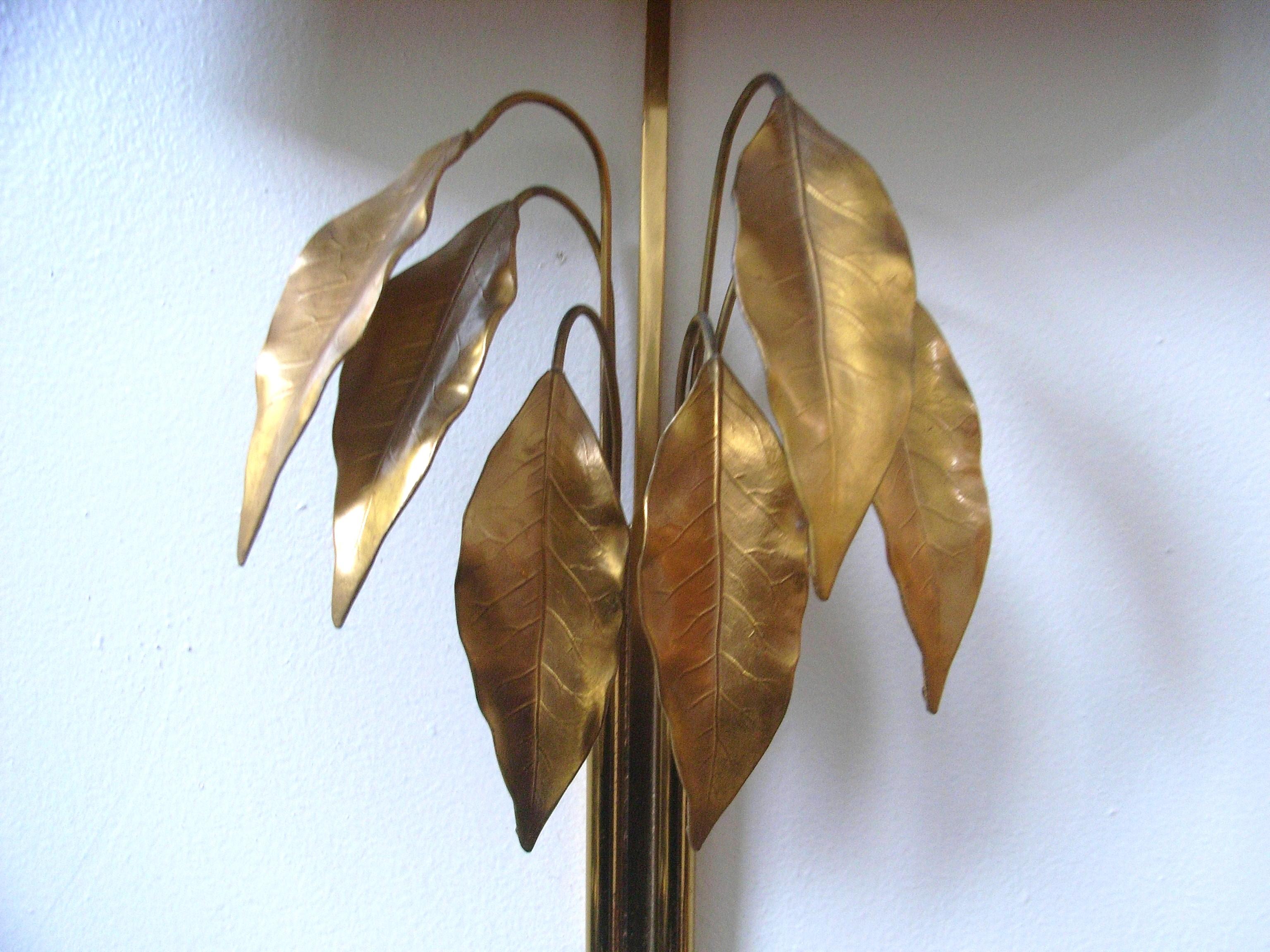 Mid-20th Century Pair of Mid-Century Modern French Brass Wall Lights