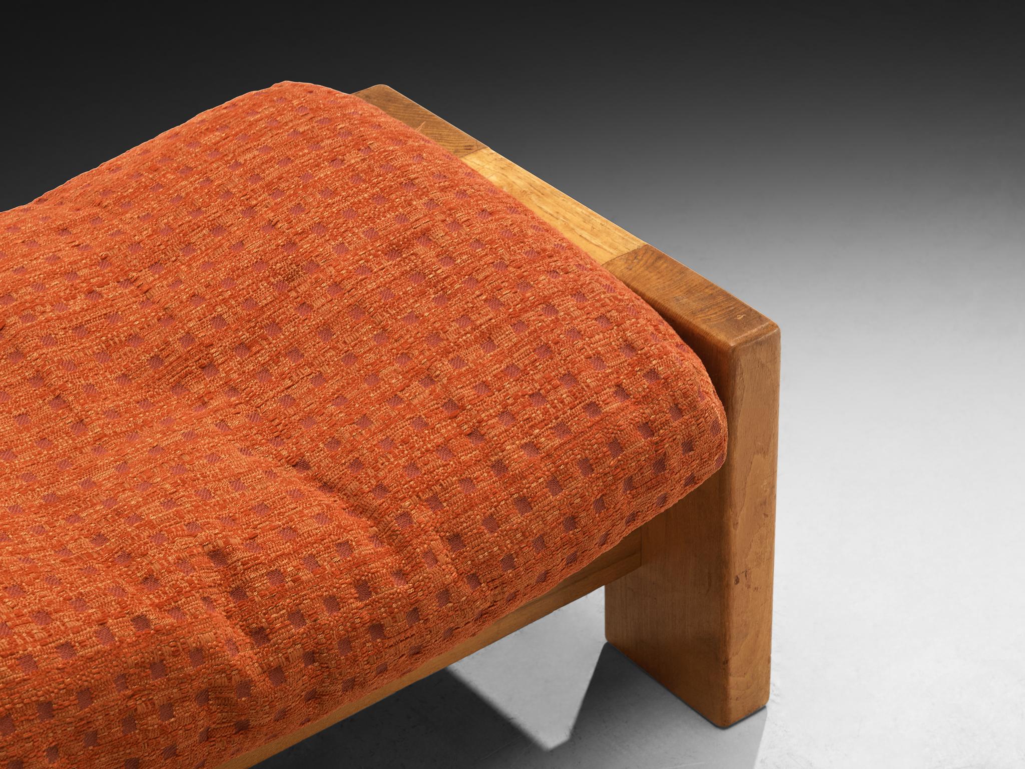 Paire de chaises longues et d'ottomans en orme massif de style français du milieu du siècle dernier Bon état - En vente à Waalwijk, NL