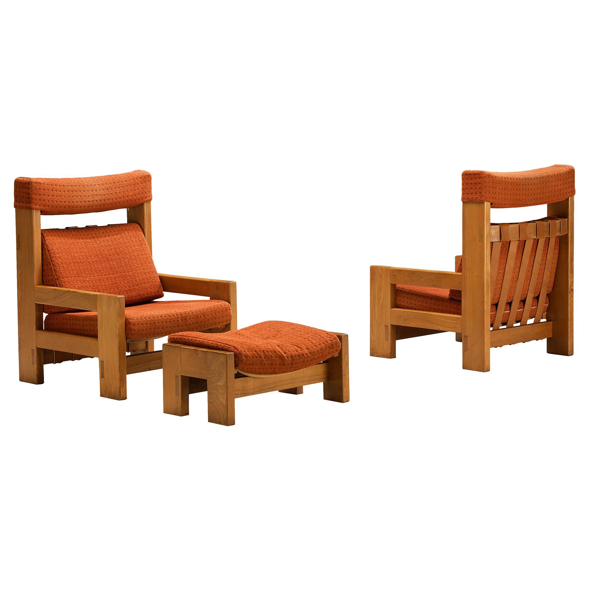 Paire de chaises longues et d
ottomans en orme massif de style français du milieu du siècle dernier