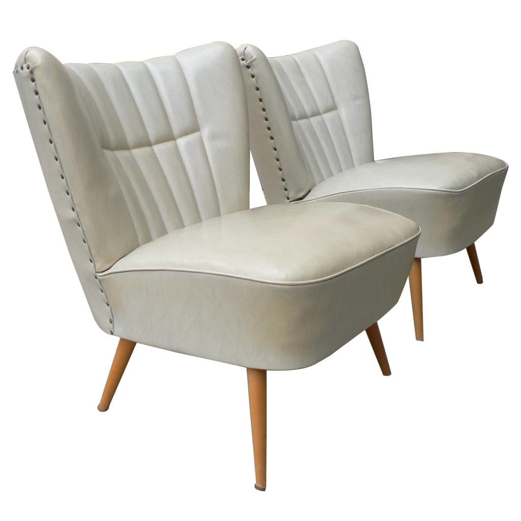 European Pair of Mid-Century Modern French Lounge Chairs, France, circa 1950 For Sale