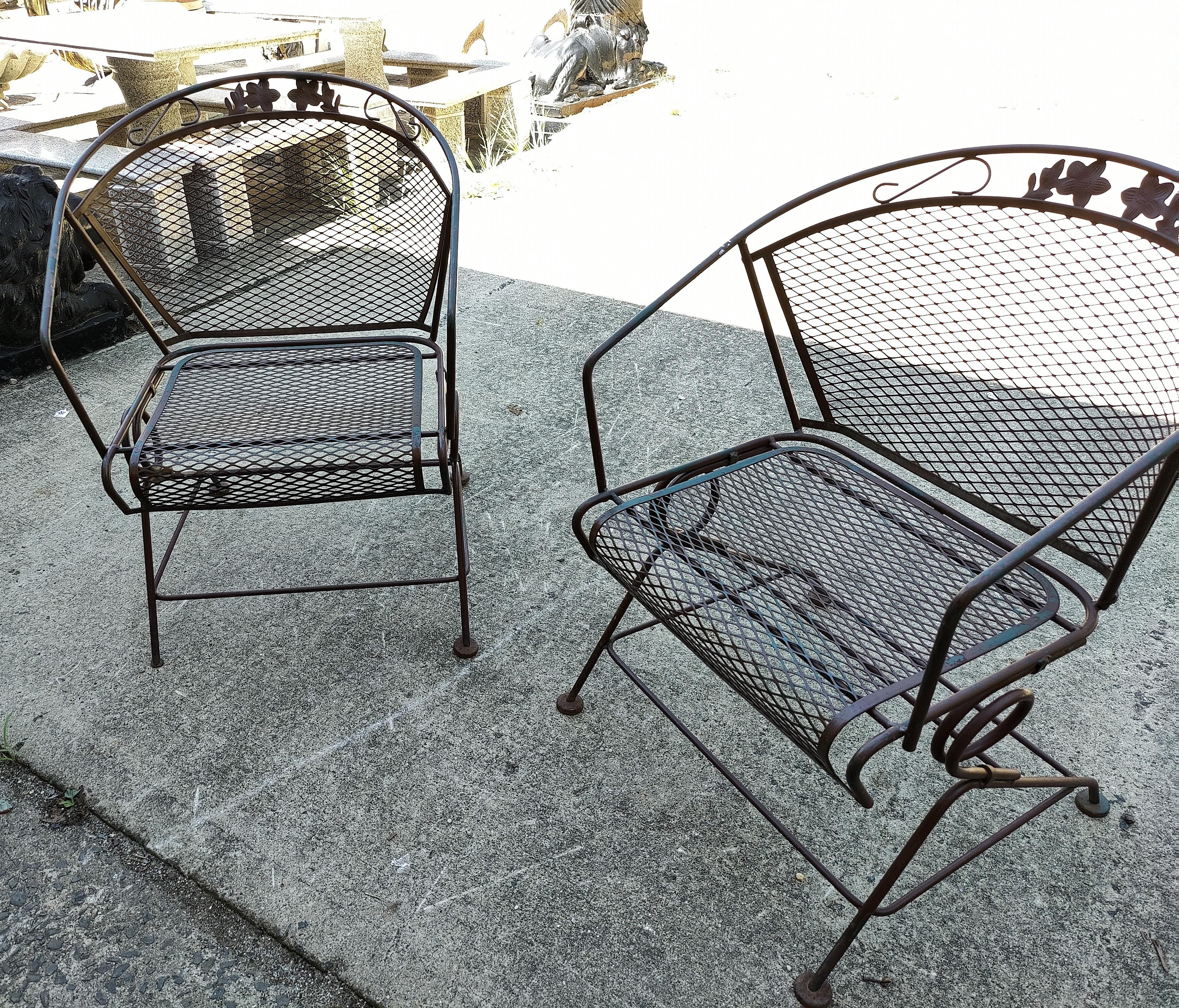 Pair of Mid-Century Modern Garden Rockers In Good Condition For Sale In Brooklyn, NY
