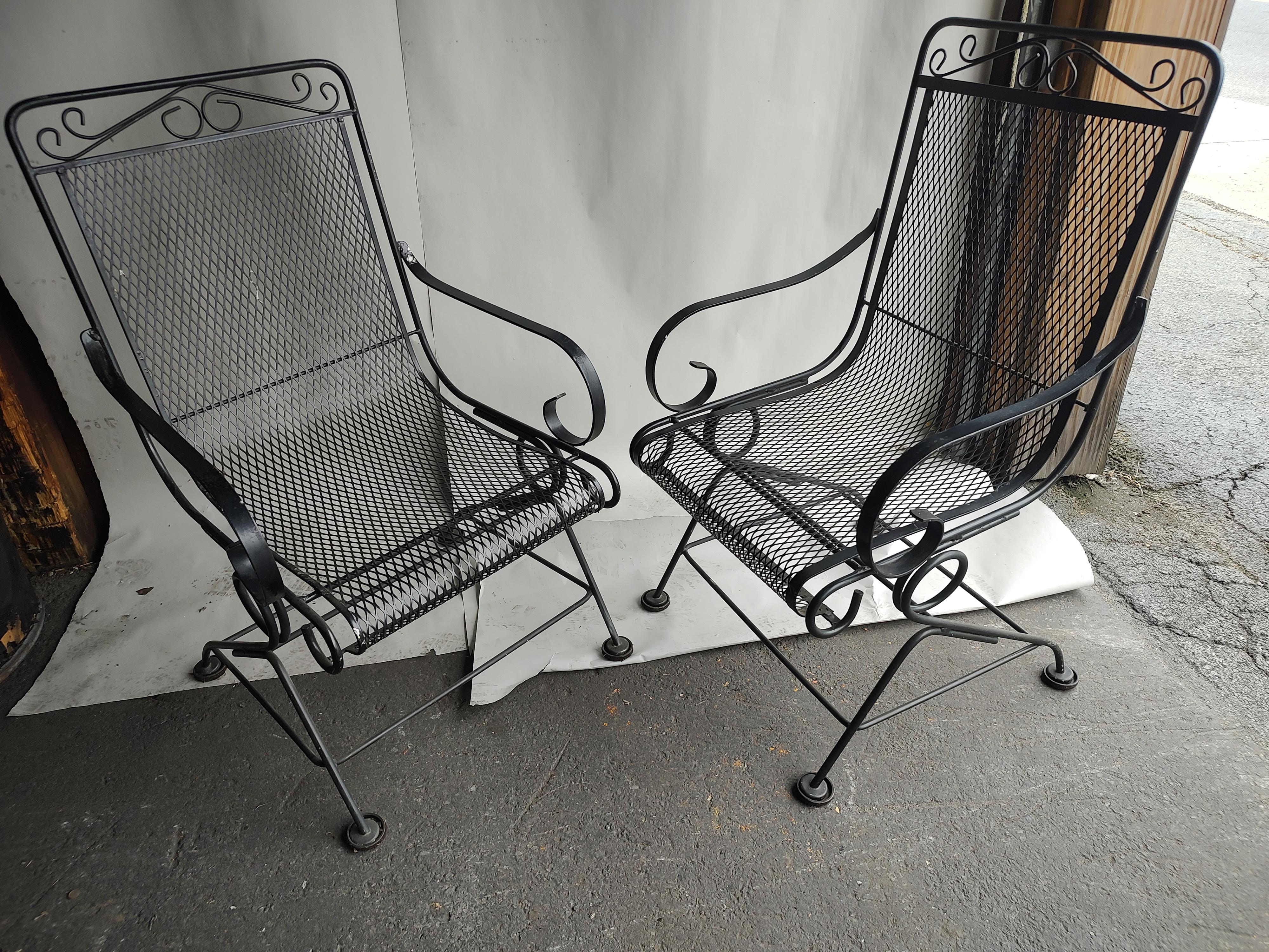 Pair of Mid-Century Modern Garden Spring Mesh Lounge Chairs by Russell Woodard For Sale 2