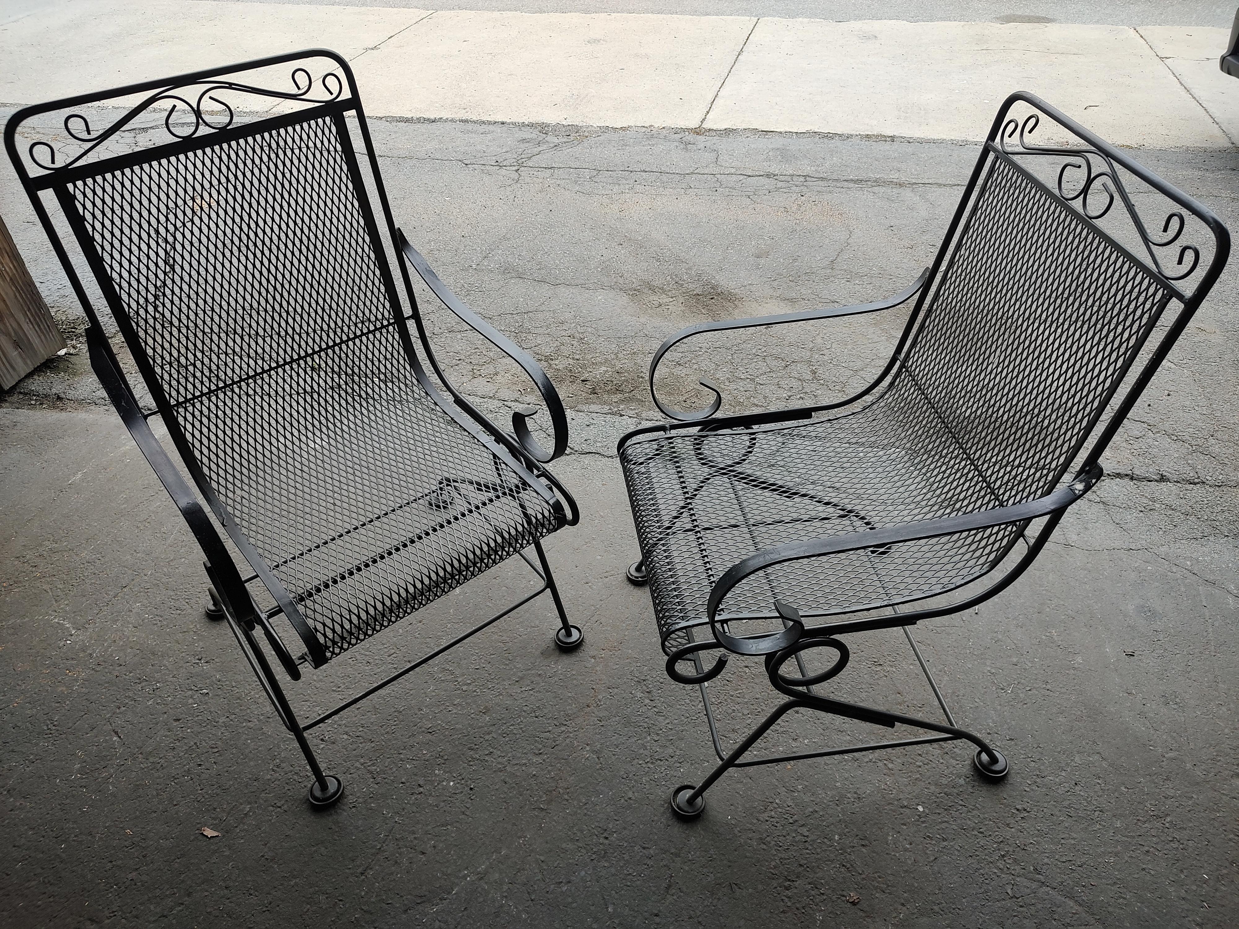 Late 20th Century Pair of Mid-Century Modern Garden Spring Mesh Lounge Chairs by Russell Woodard For Sale